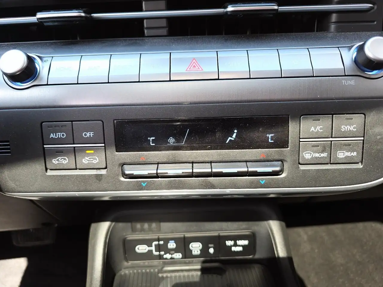 Hyundai KONA photo Hyundai KONA