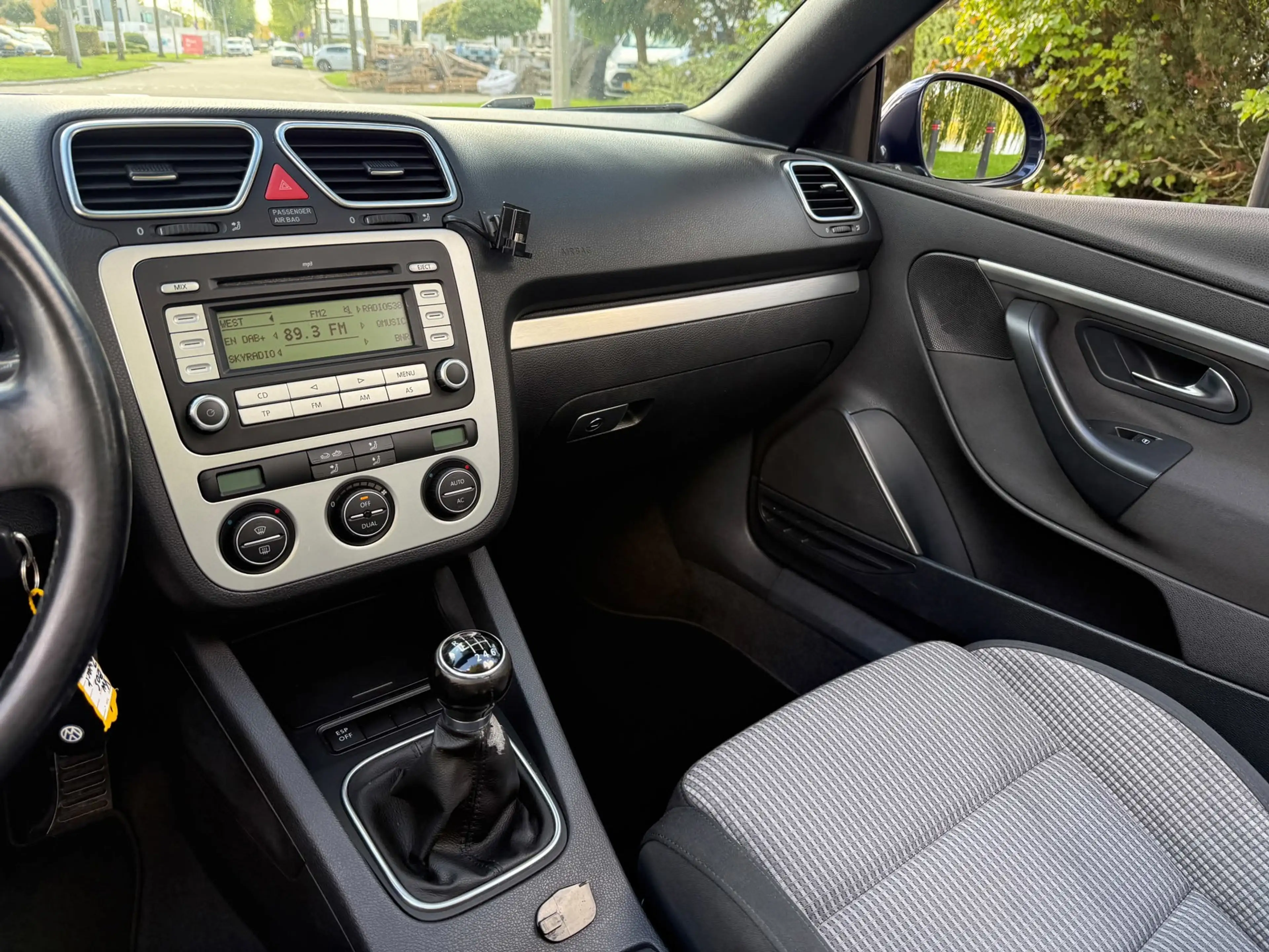 Volkswagen Eos 1.4 TSI — photo 15