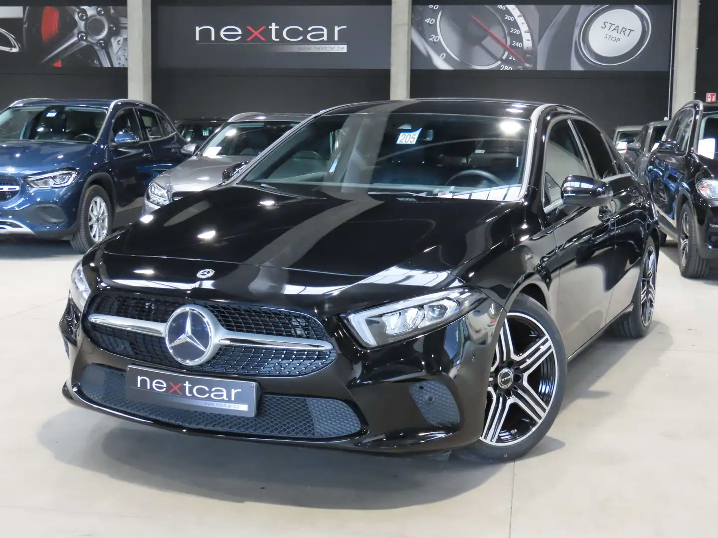 Mercedes-Benz A 180 Sedan *LED-PARK-NAVI-COCKPIT-CRUISE* Noir - 1
