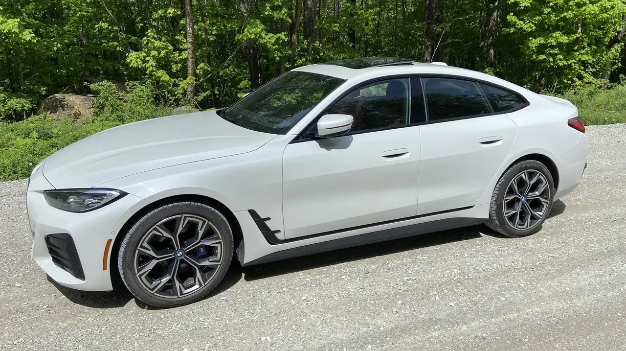 2022 BMW i4