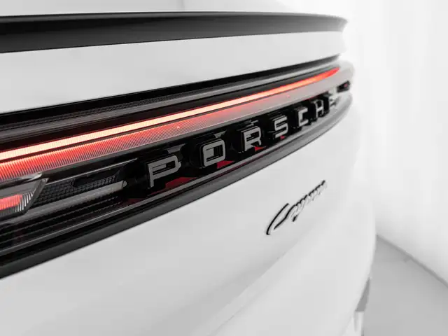 Porsche Cayenne view 8