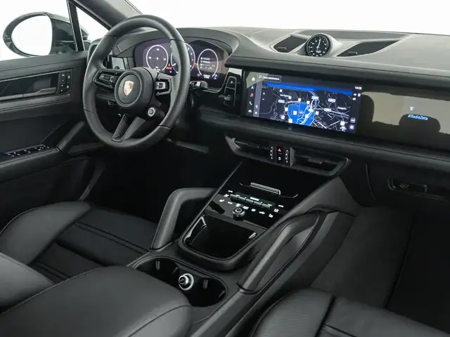 Porsche Cayenne view 10