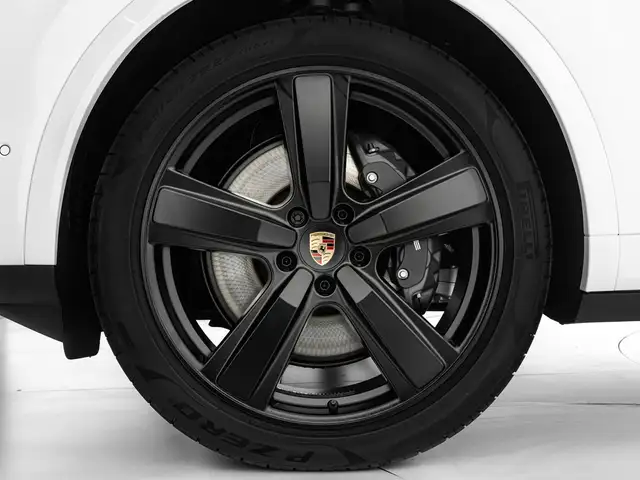 Porsche Cayenne view 6