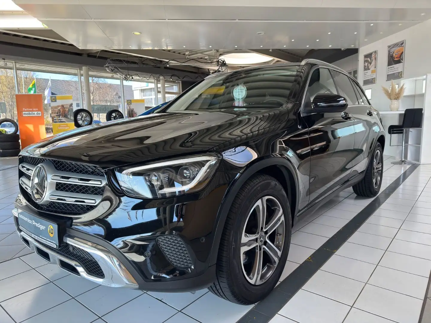 Mercedes-Benz GLC 200 4Matic*AHK*LED*KAMERA*DISTRON* Noir - 2