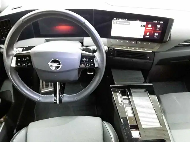 Opel Astra view 10