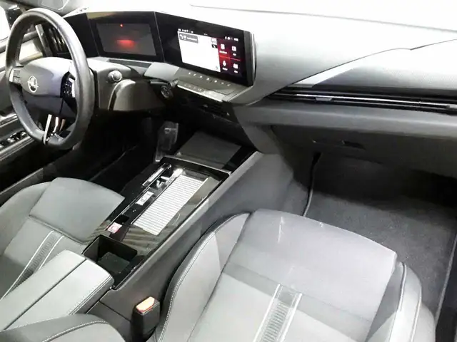 Opel Astra view 9