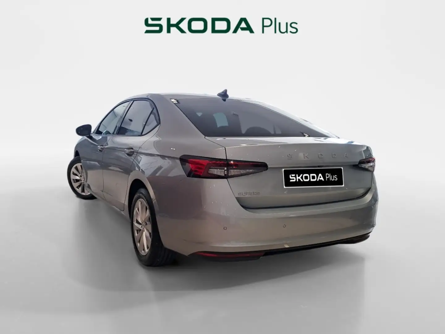 Skoda Superb BERLINA CON PORTON 1.5 TSI MHEV 110KW DSG SELECTIO Gris - 2