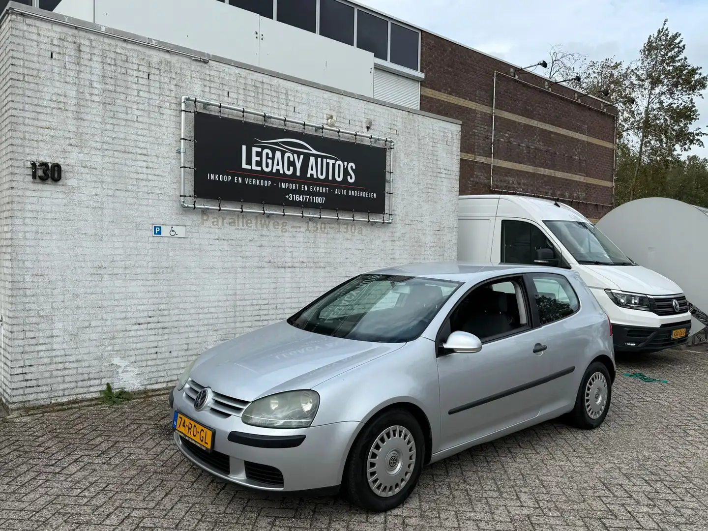 Volkswagen Golf 1.6 FSI Turijn Grijs - 1