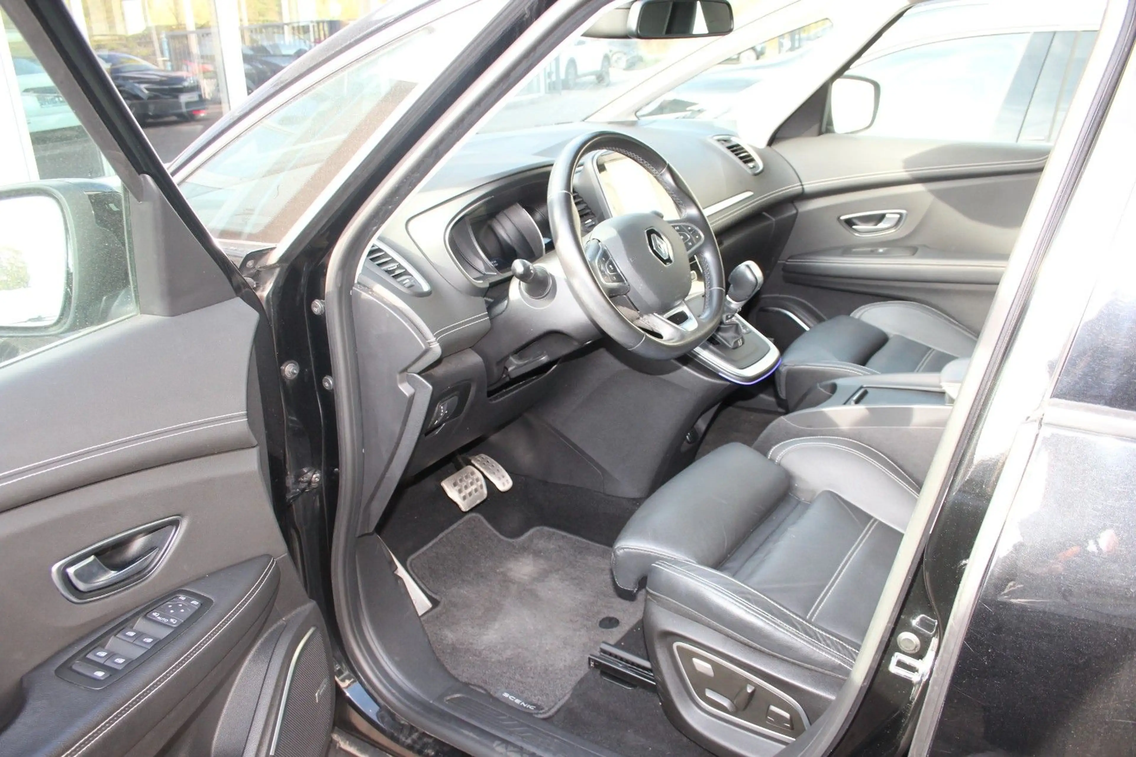 Renault Grand Scenic EXECUTIVE TCe 160 EDC 7-Sitzer — photo 7