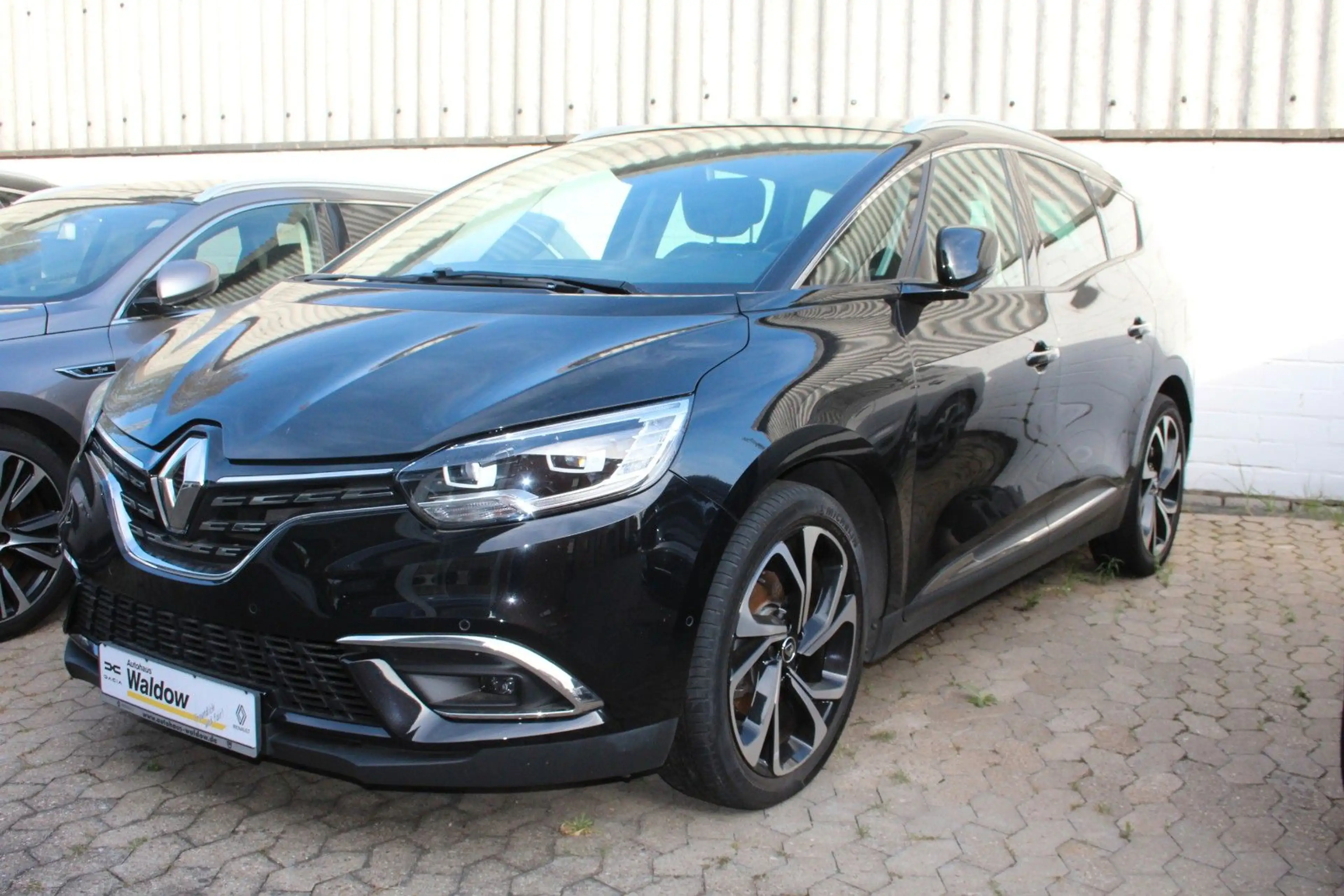 Renault Grand Scenic EXECUTIVE TCe 160 EDC 7-Sitzer — photo 3