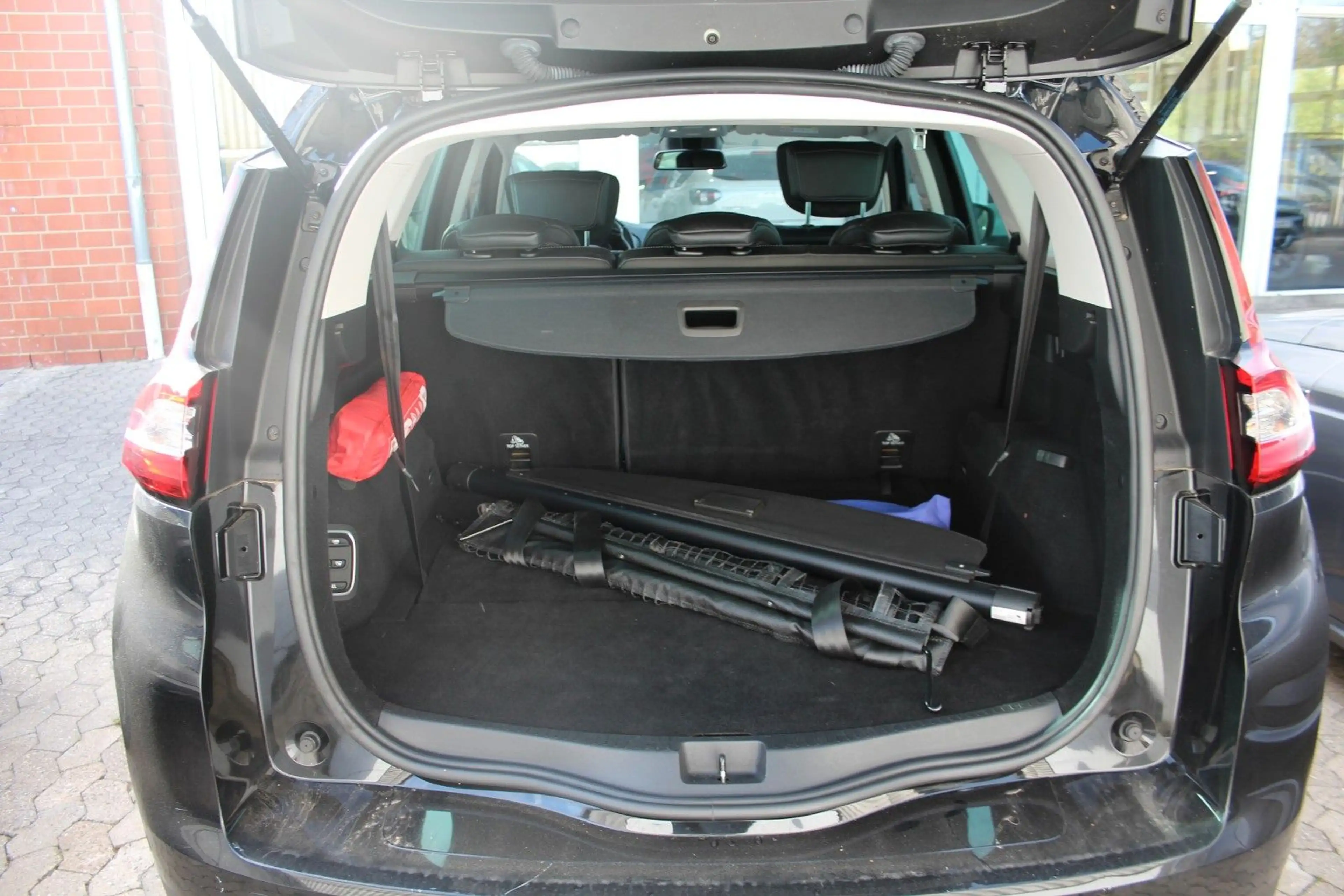 Renault Grand Scenic EXECUTIVE TCe 160 EDC 7-Sitzer — photo 11