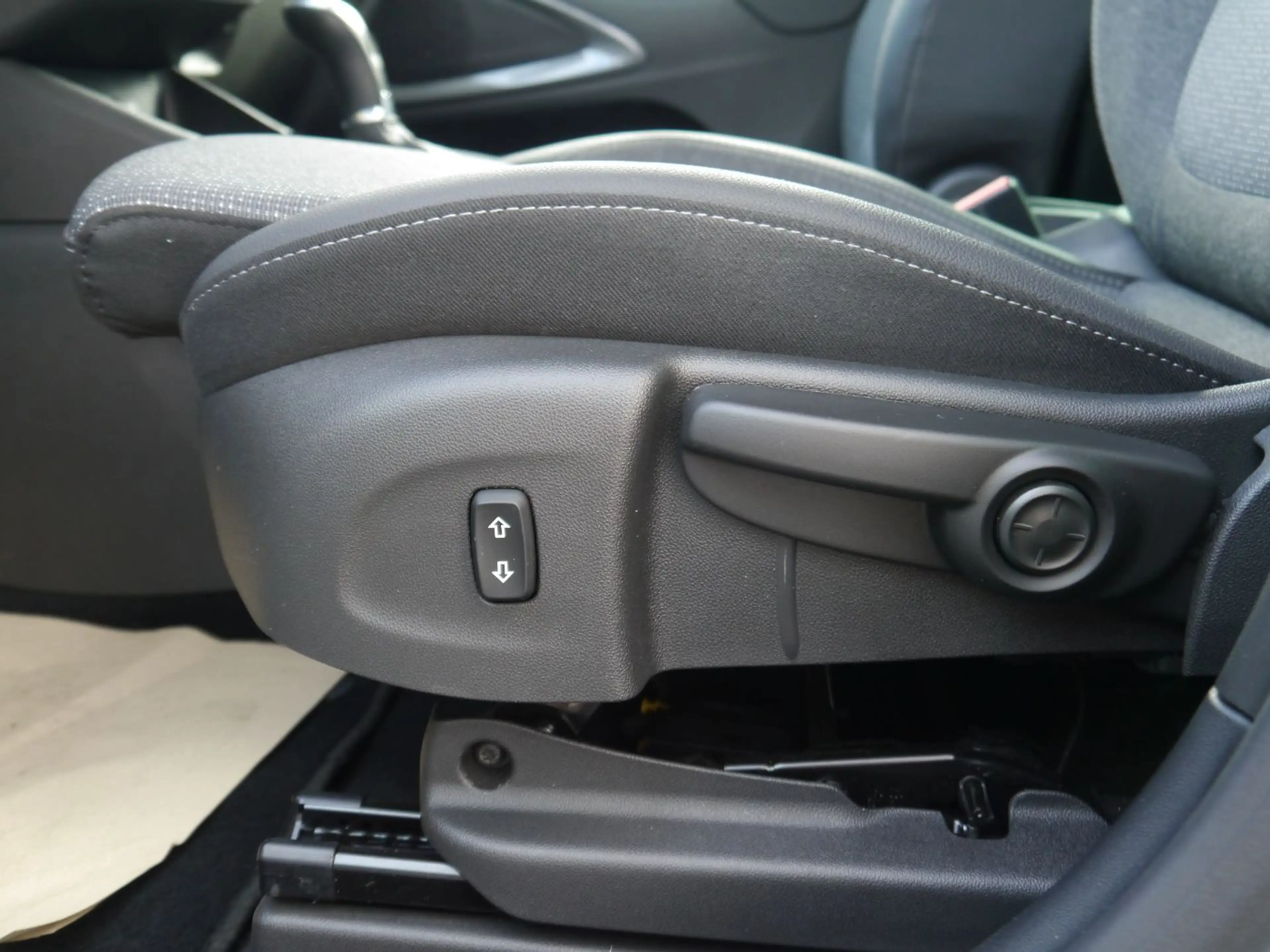 Opel Crossland 1.2 Turbo Enjoy inkl. BigDeal Paket — photo 18