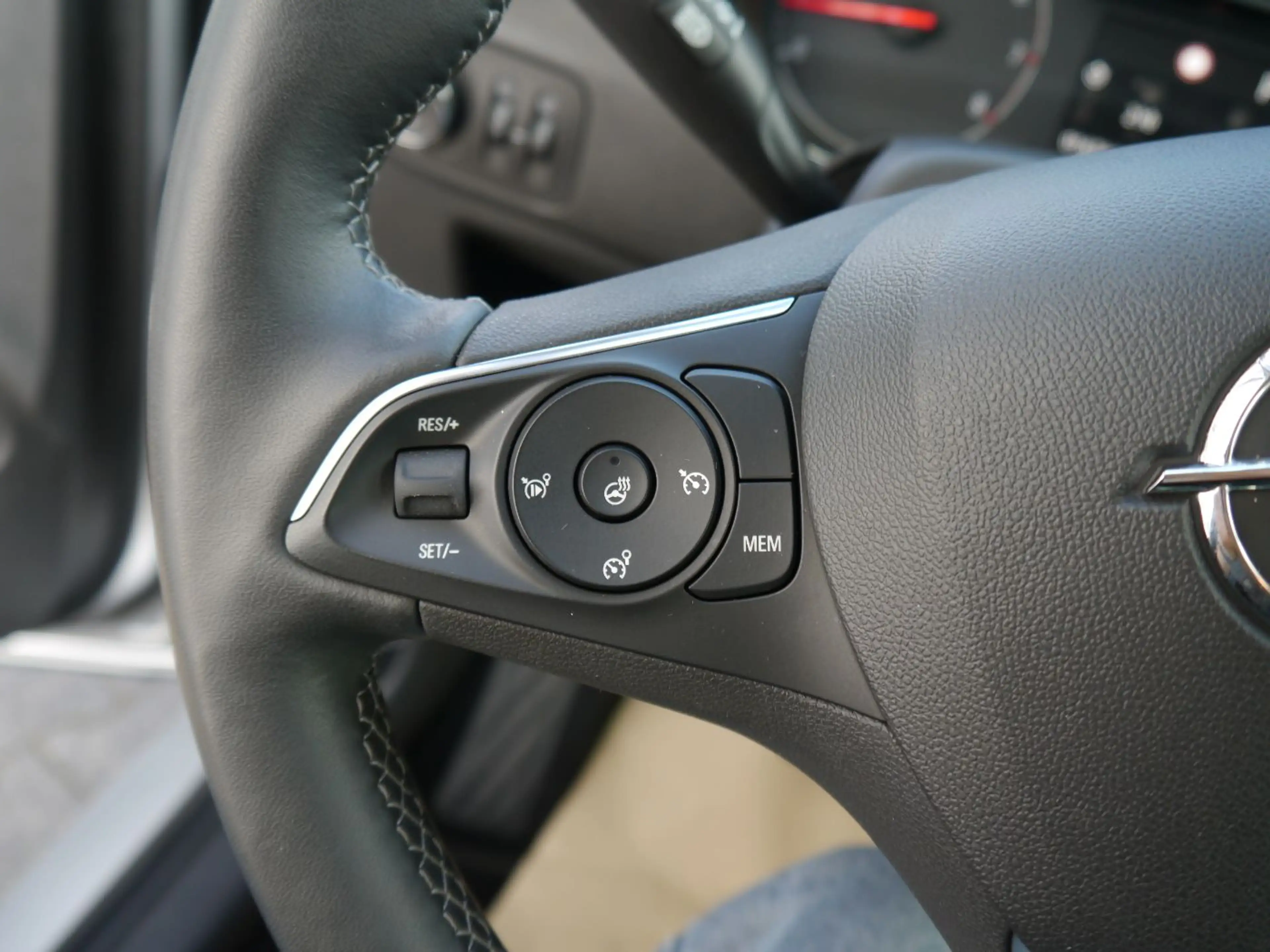 Opel Crossland 1.2 Turbo Enjoy inkl. BigDeal Paket — photo 12