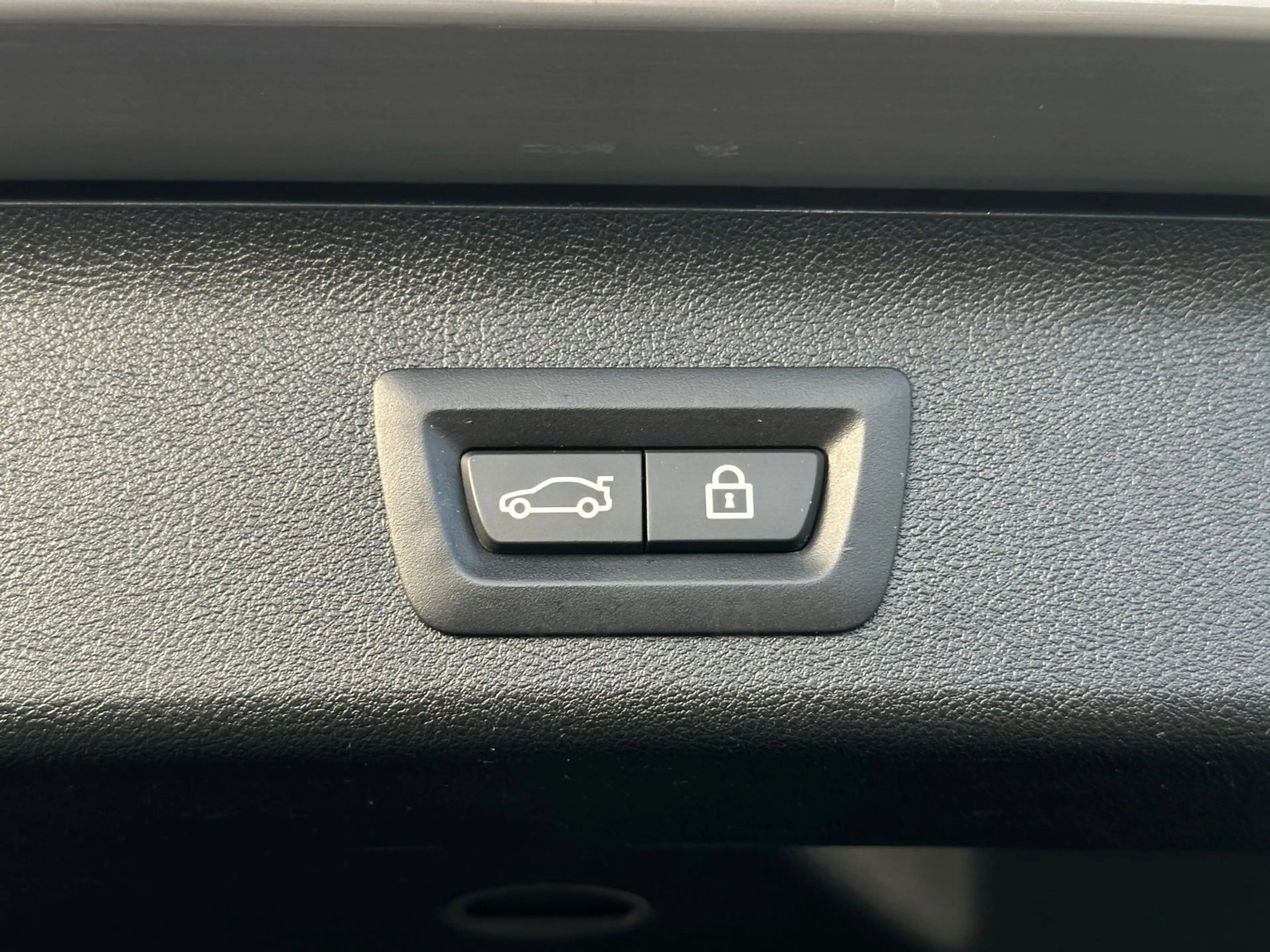 BMW 520 d T M Sport Pano Kamera AHK Head Up Harman K — photo 46
