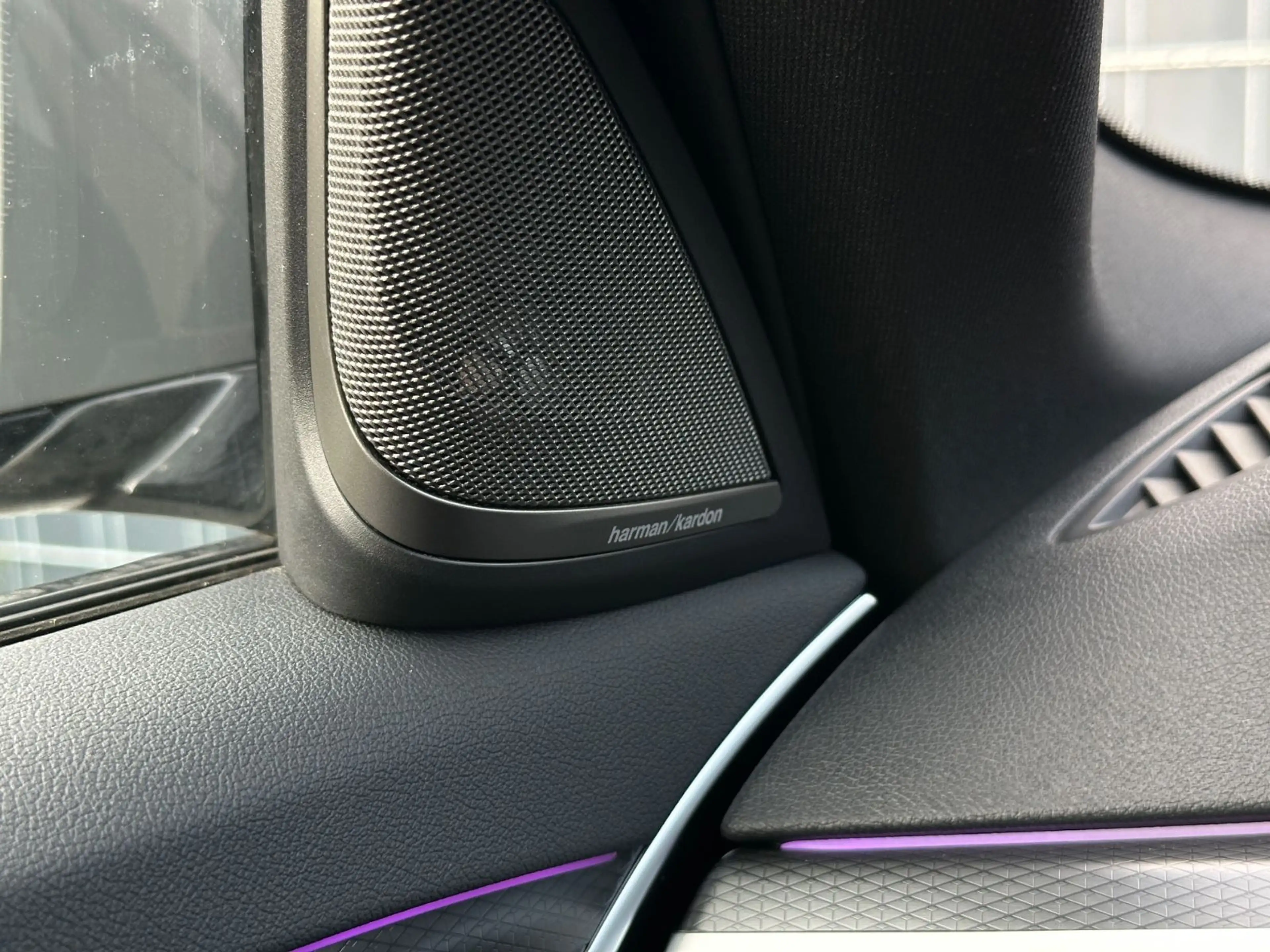 BMW 520 d T M Sport Pano Kamera AHK Head Up Harman K — photo 32