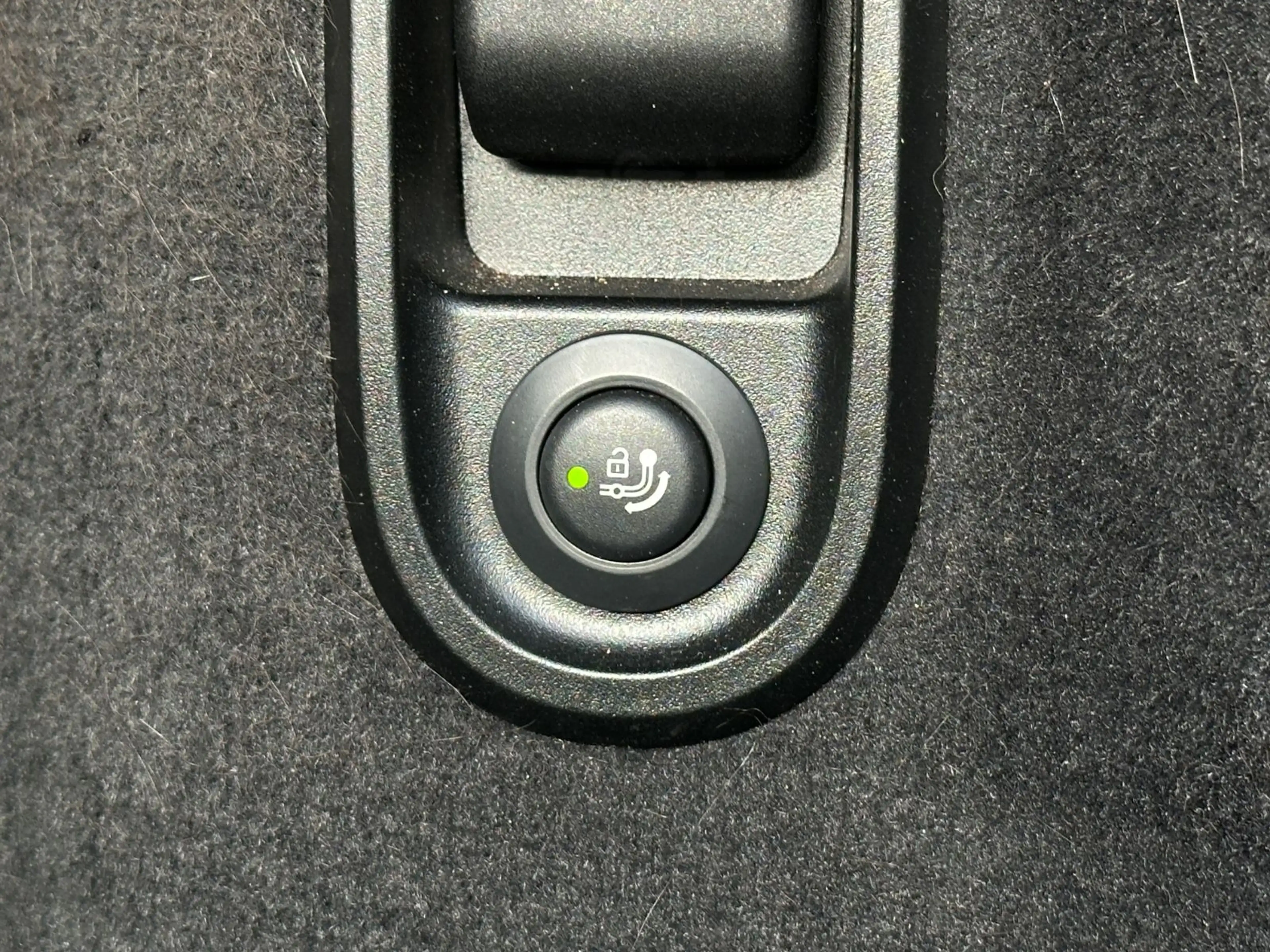 BMW 520 d T M Sport Pano Kamera AHK Head Up Harman K — photo 44