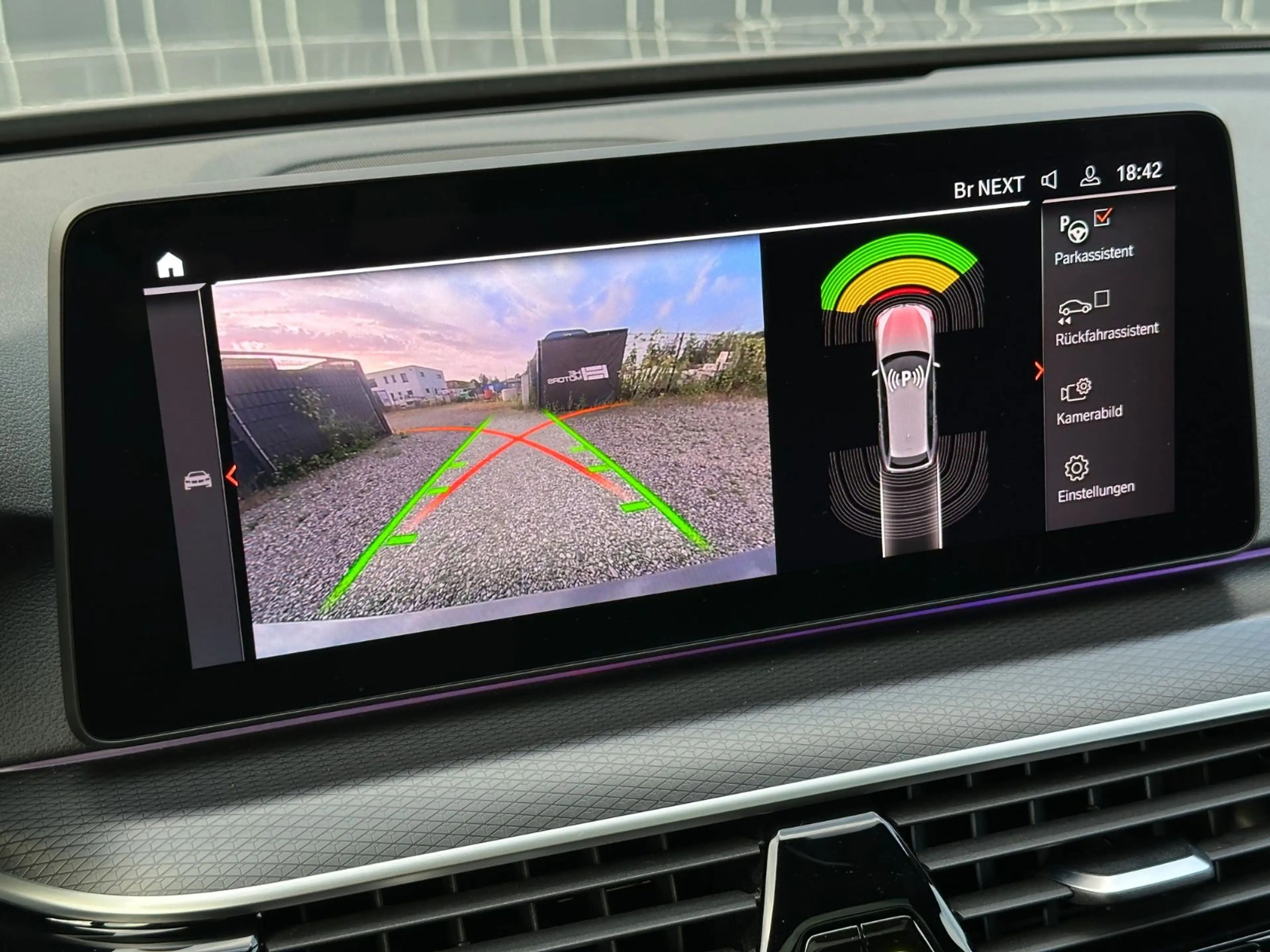 BMW 520 d T M Sport Pano Kamera AHK Head Up Harman K — photo 31