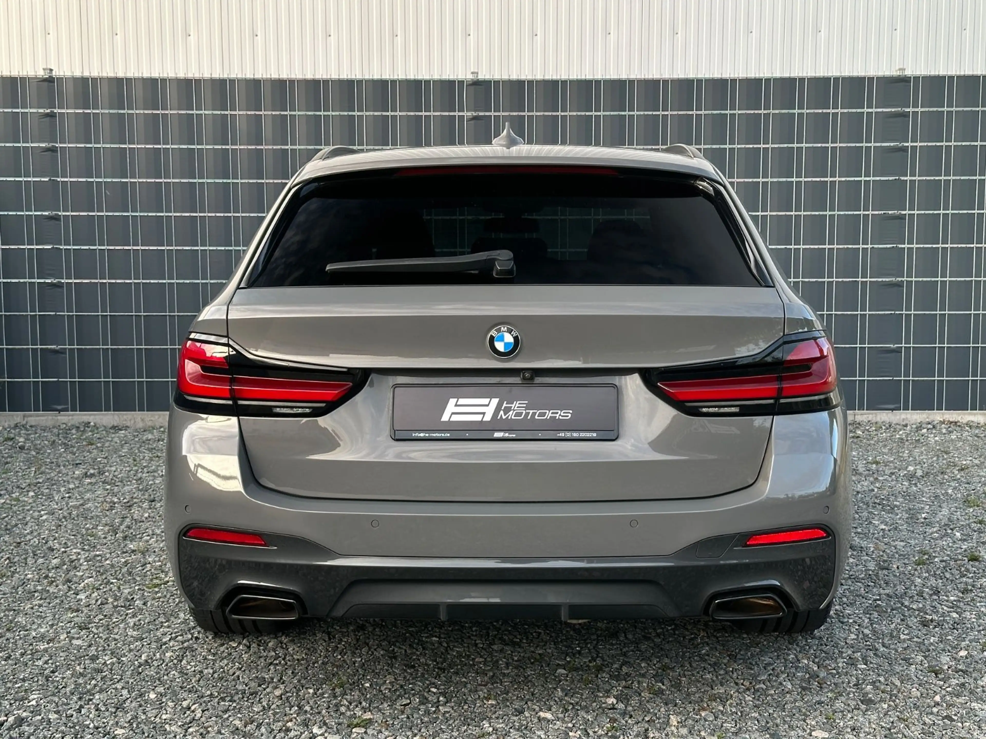 BMW 520 d T M Sport Pano Kamera AHK Head Up Harman K — photo 4