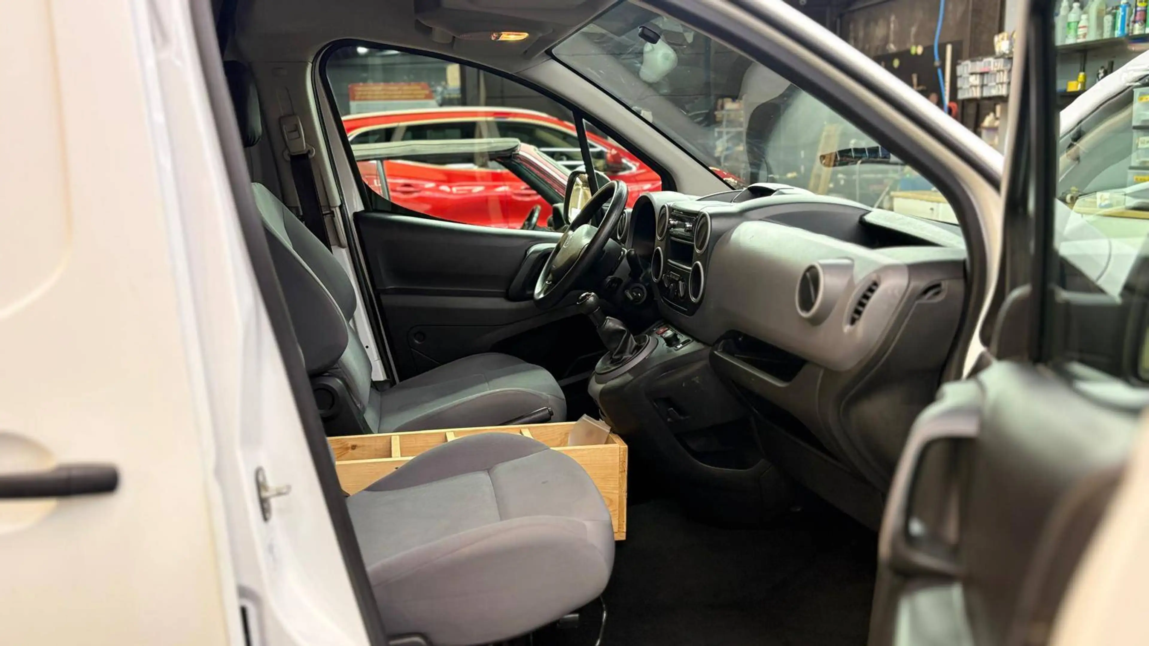 Peugeot Partner 1.6 Hdi bj. 2016 Euro 6 128.798km — photo 14