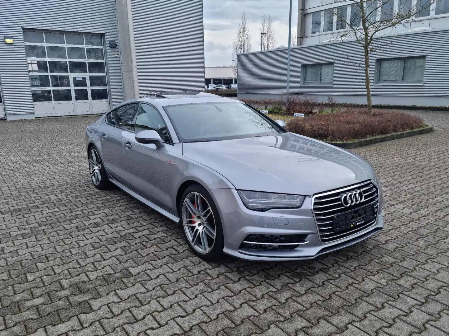 Audi A7 3.0 TFSI quattro S tronic siva - 2