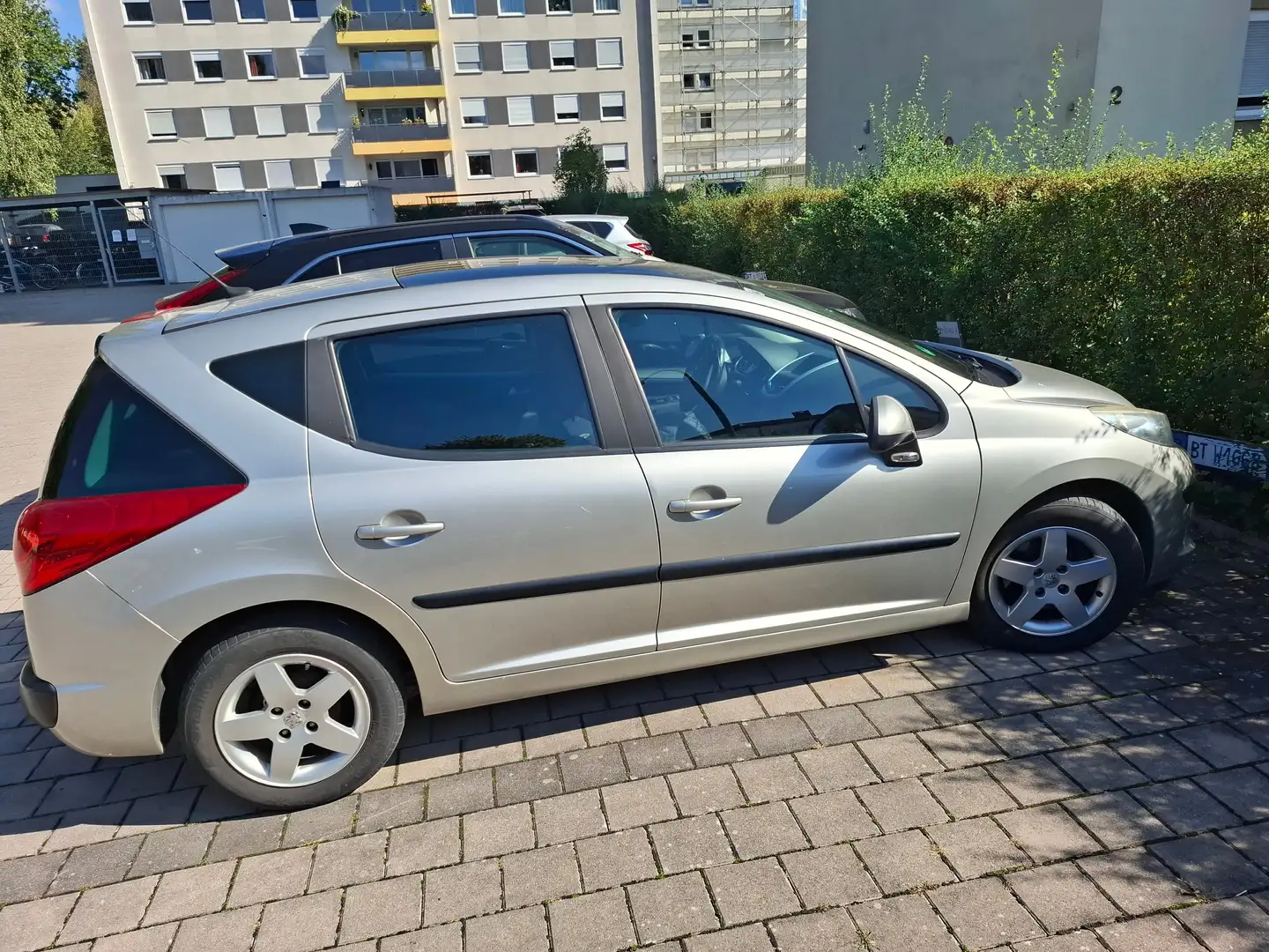 Peugeot 207 207 SW 95 VTi Tendance Unfallfrei Silber - 2