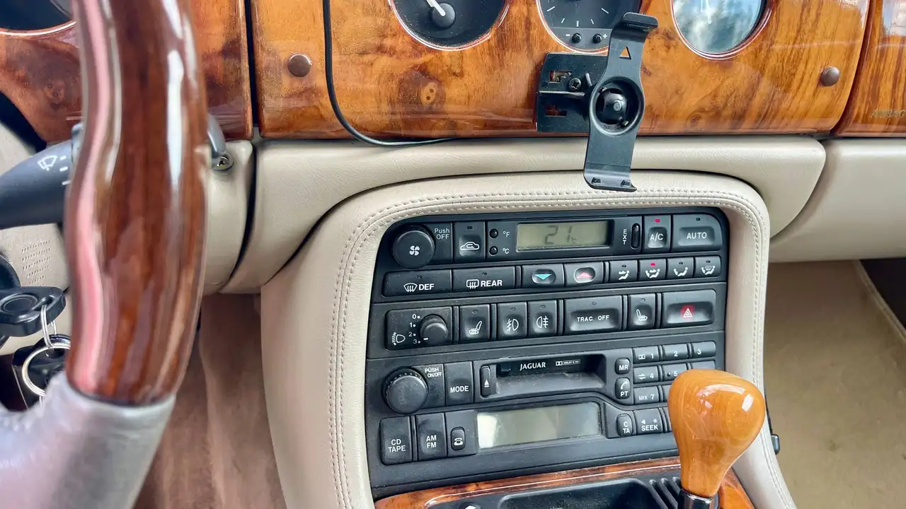 Jaguar XK8 Cabriolet dt. Fhrzg. Kein US, foto 9