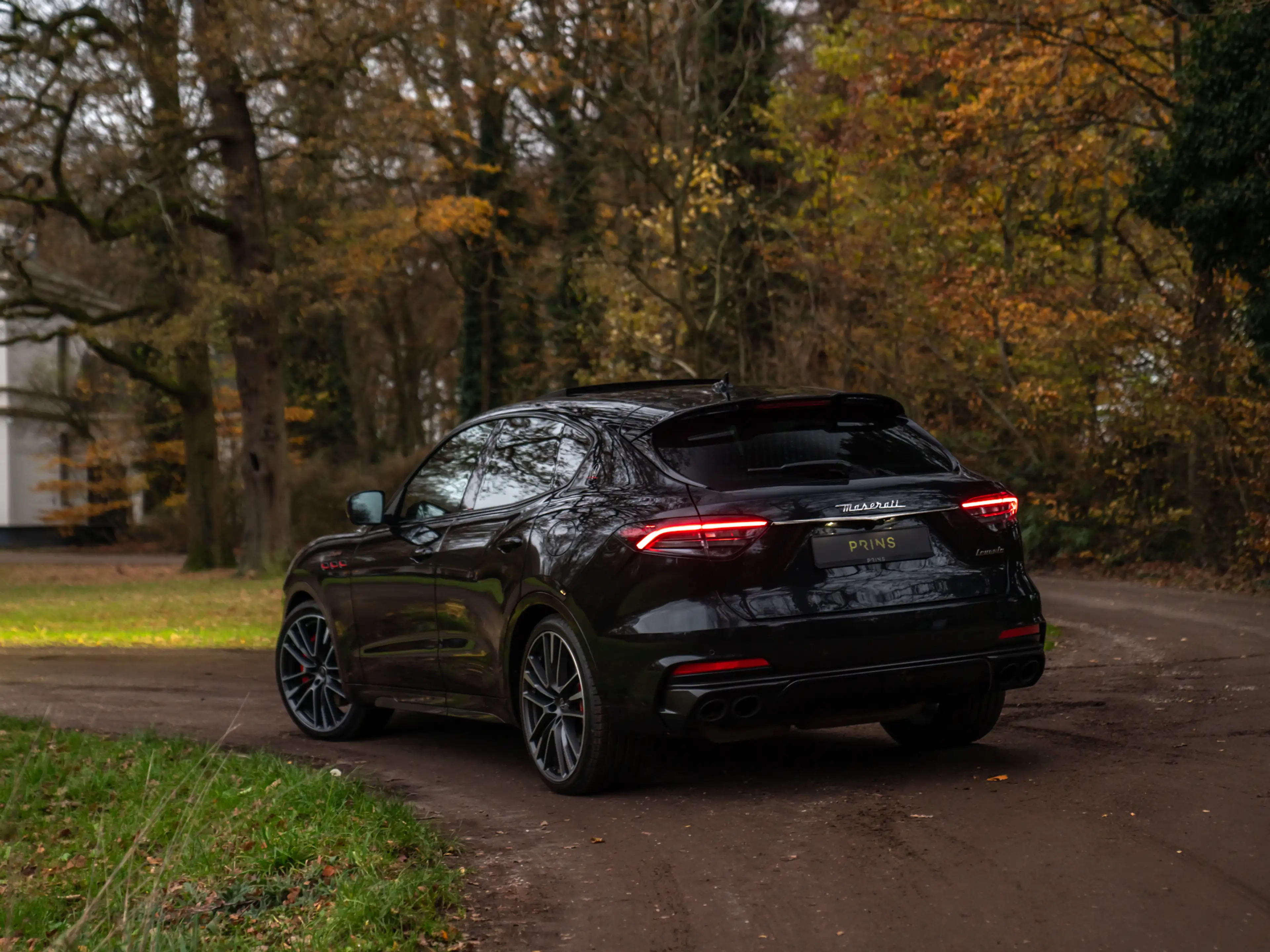 Maserati Levante 3.8 V8 Trofeo | Facelift | Pano-dak | Carbon | Sto — photo 21