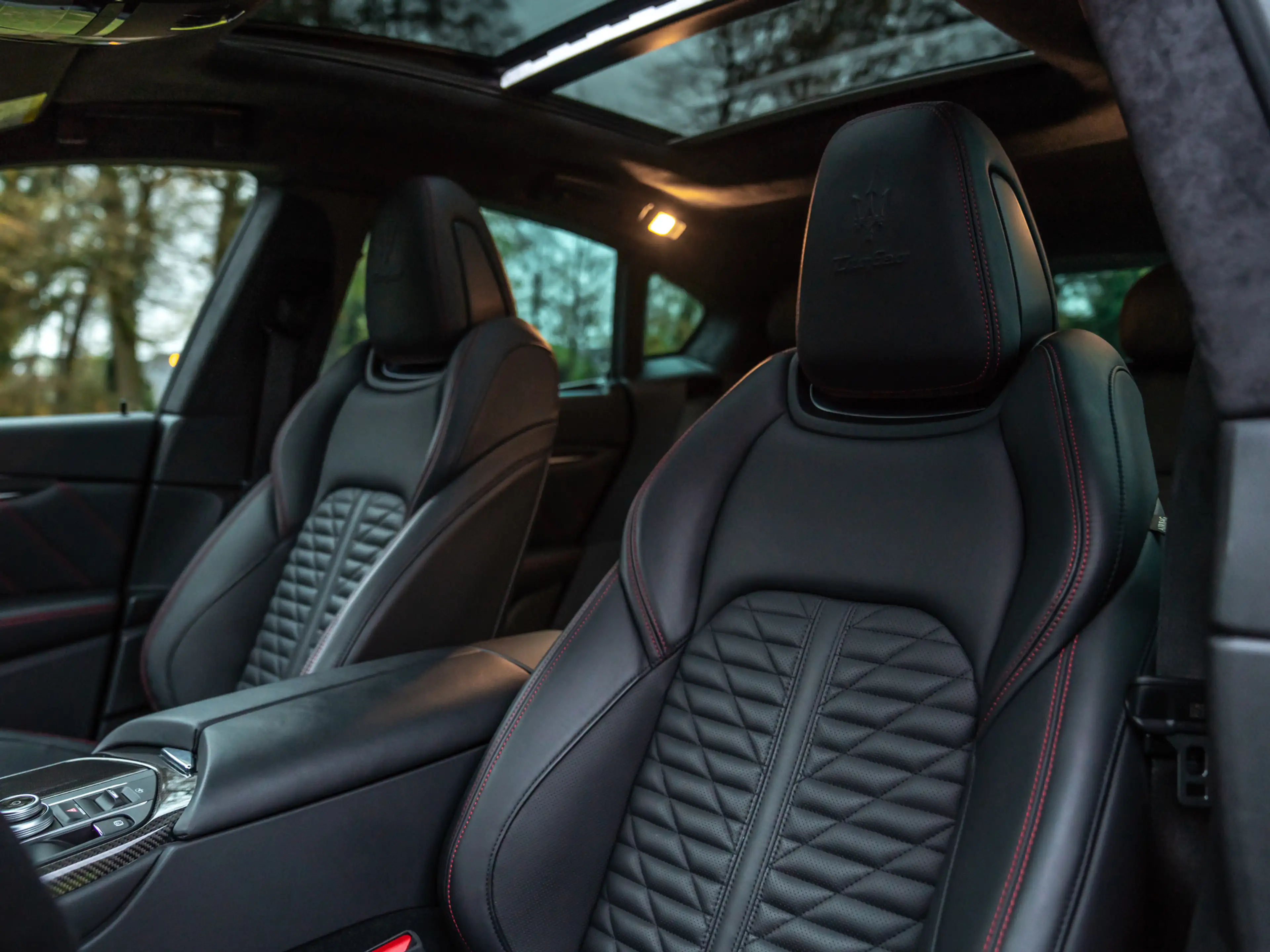 Maserati Levante 3.8 V8 Trofeo | Facelift | Pano-dak | Carbon | Sto — photo 8