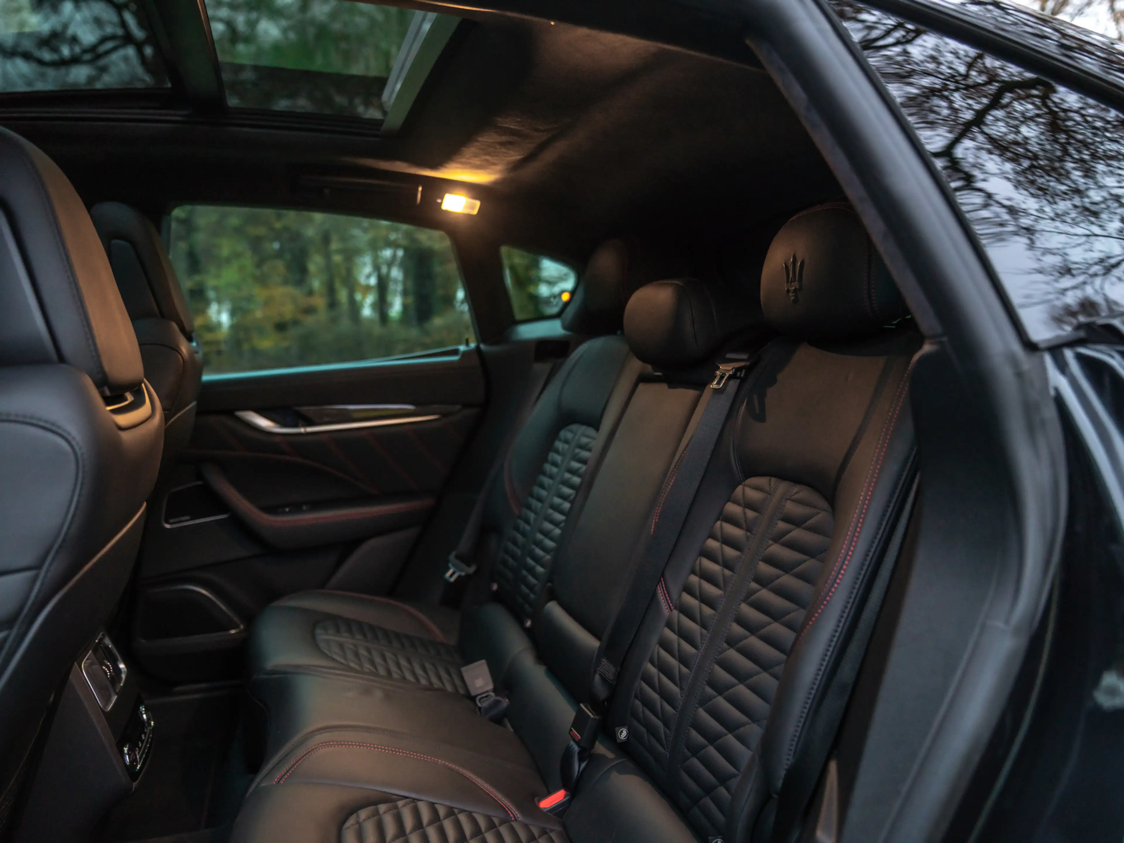 Maserati Levante 3.8 V8 Trofeo | Facelift | Pano-dak | Carbon | Sto — photo 9