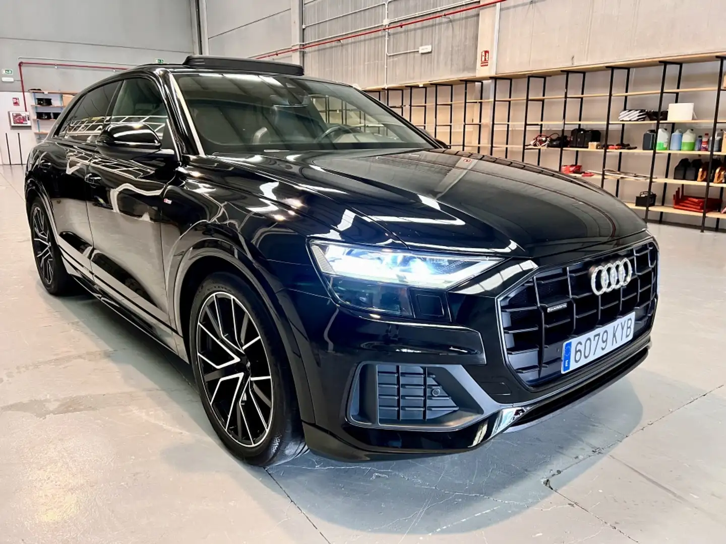 Audi Q8 50 TDI Black line quattro tiptronic Schwarz - 1