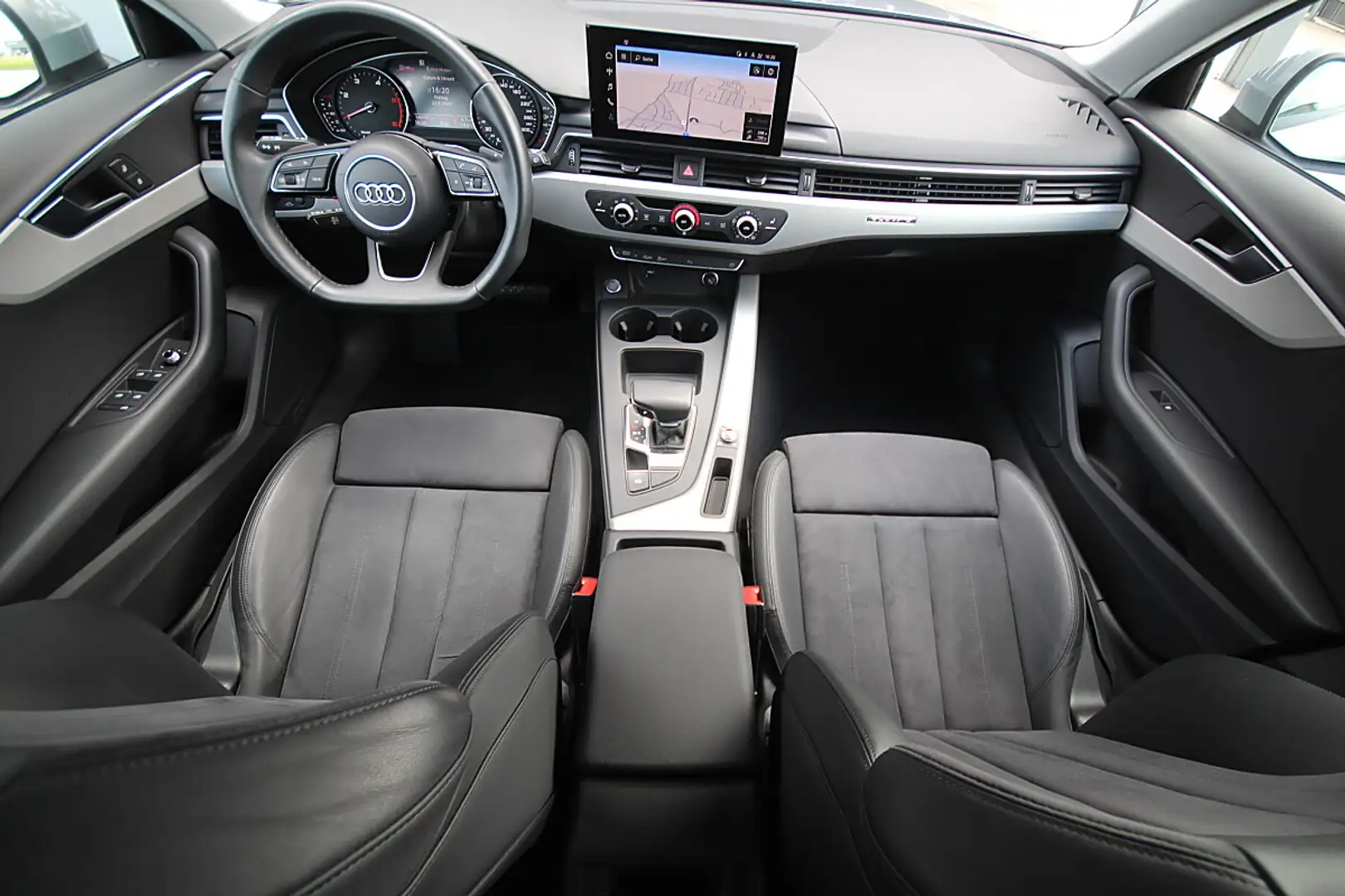 Audi A4 Avant 40TDI quattro S-tronic Leder Navi ACC Silber - 2