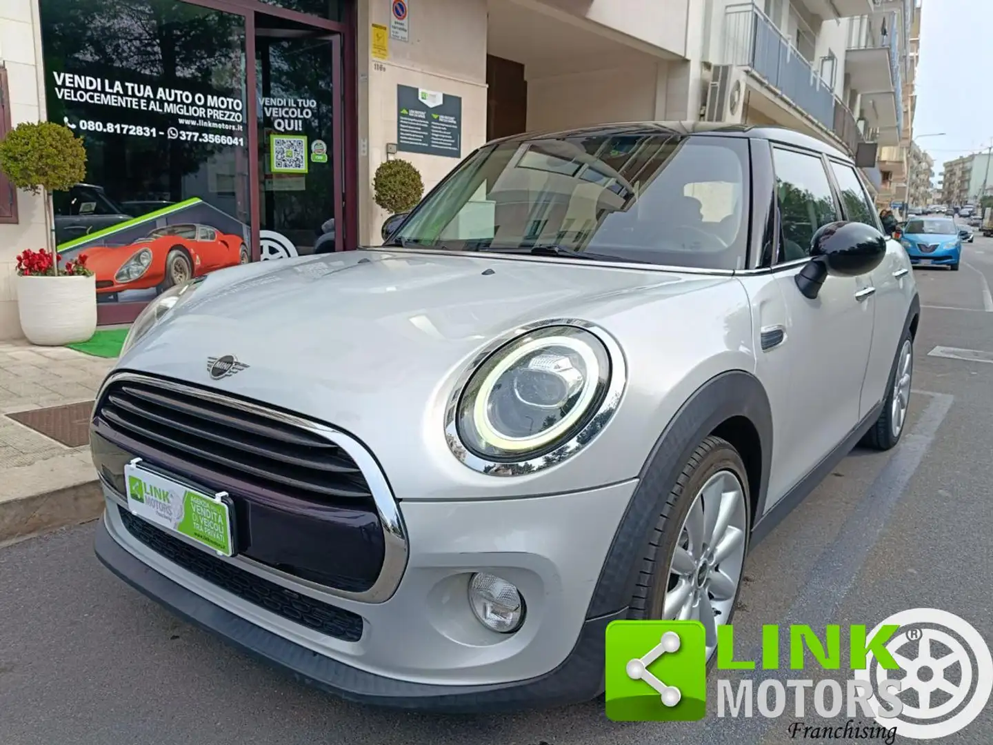 MINI Cooper D 1.5 Cooper D Business 5 porte NEOPATENTATI Grigio - 1