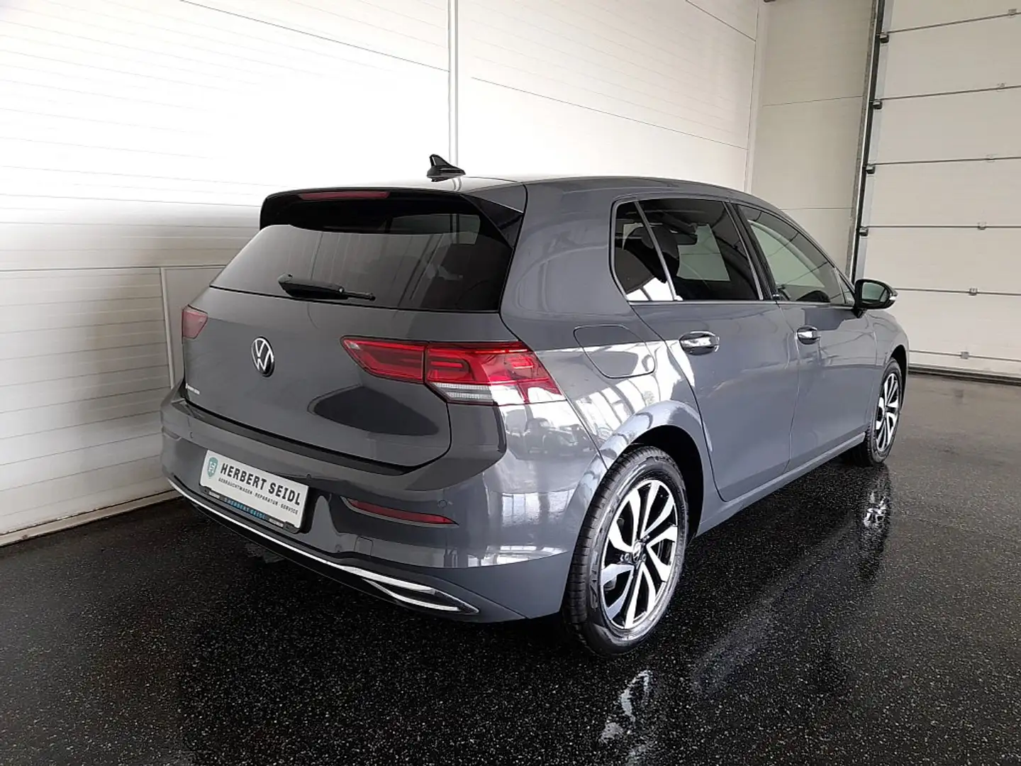 Volkswagen Golf VIII ACTIVE 2,0 TDI *VIRTUELL PRO / LED / NAVI ... Grau - 2