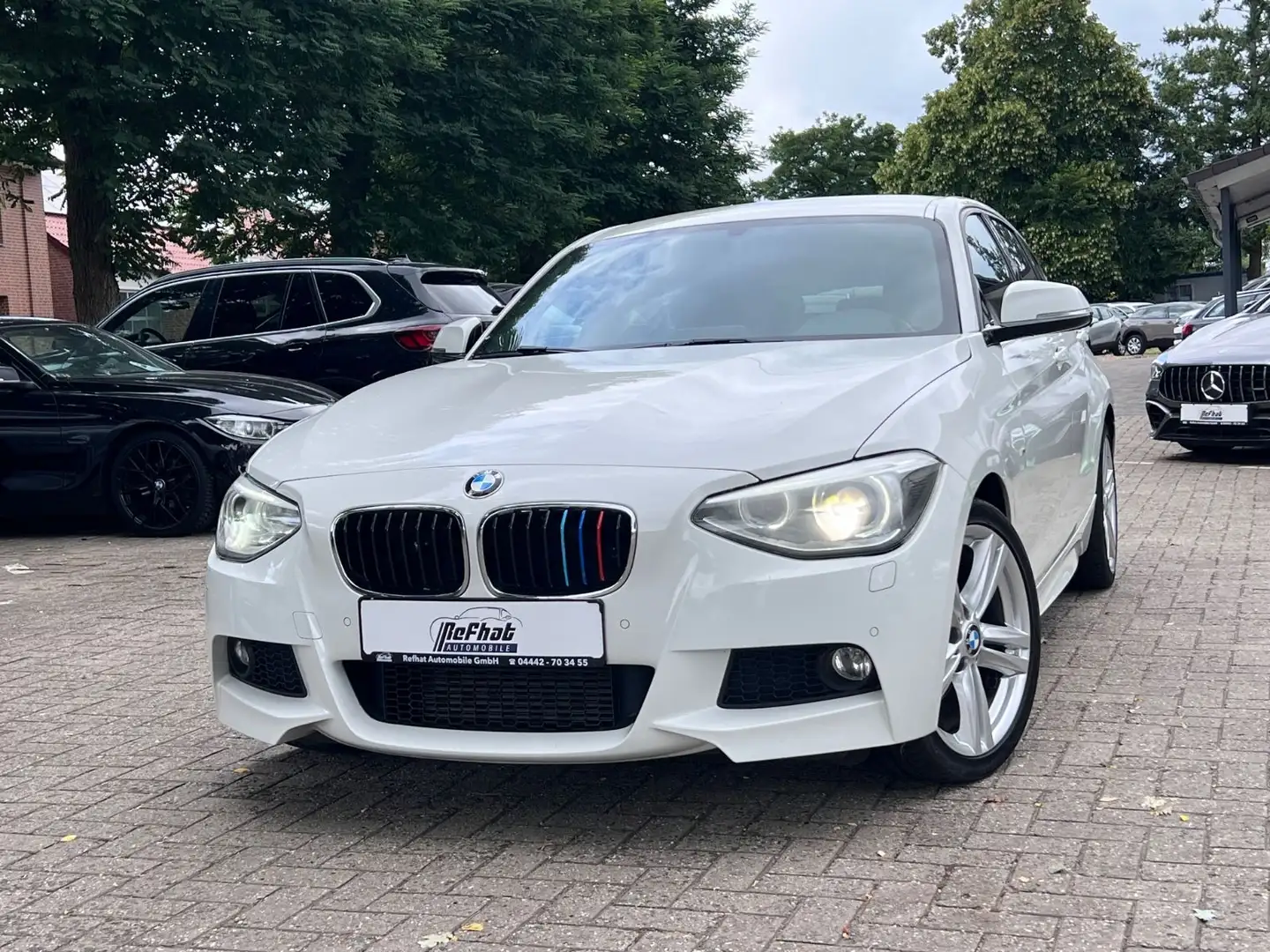 BMW 120 d Baureihe Lim. Scheckheft/2.Hand/M-Paket Weiß - 1