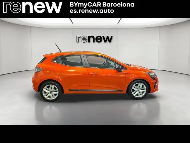 Renault Clio view 2