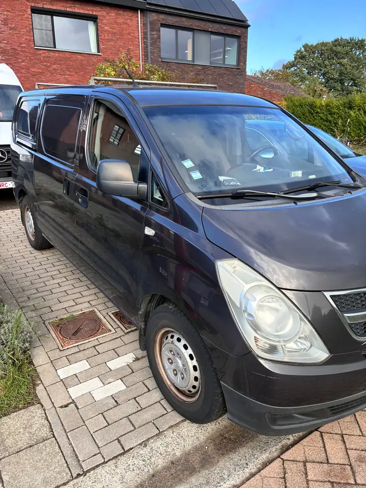 Hyundai H-1