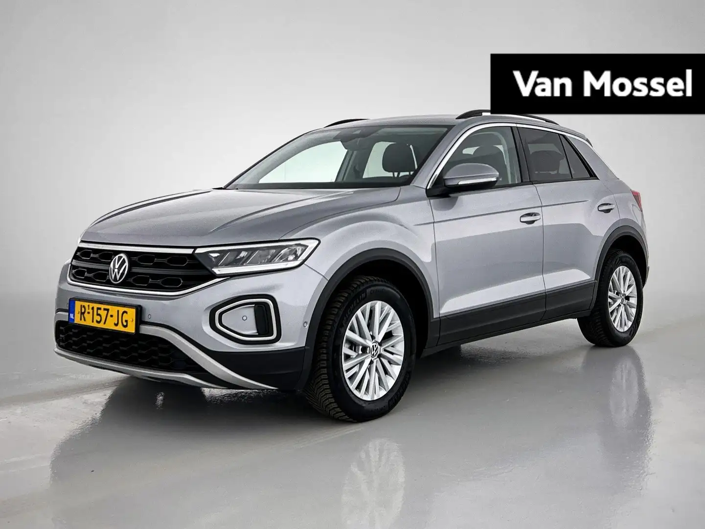 Volkswagen T-Roc 1.5 TSI Life | Automaat | All Season Banden | LED Grijs - 1