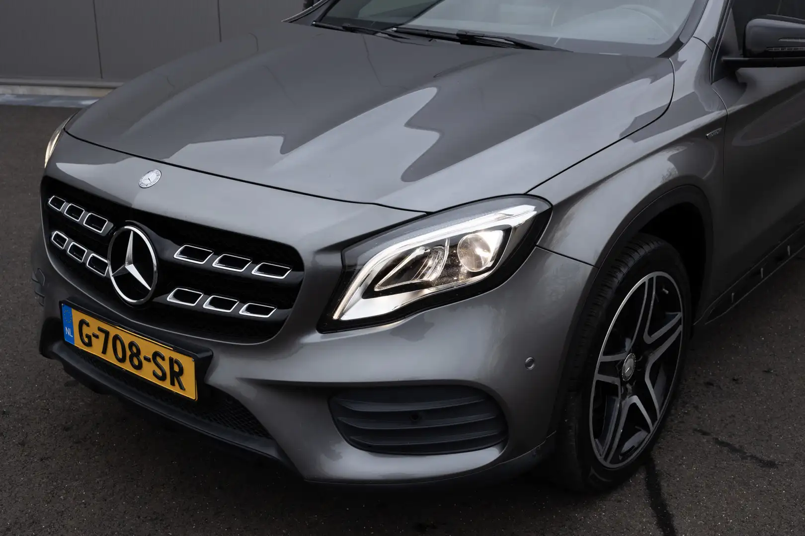 Mercedes-Benz GLA 250 | 4 MATIC | AMG | PANO | KEYLESS | CAMERA | CLIMAT Grigio - 2