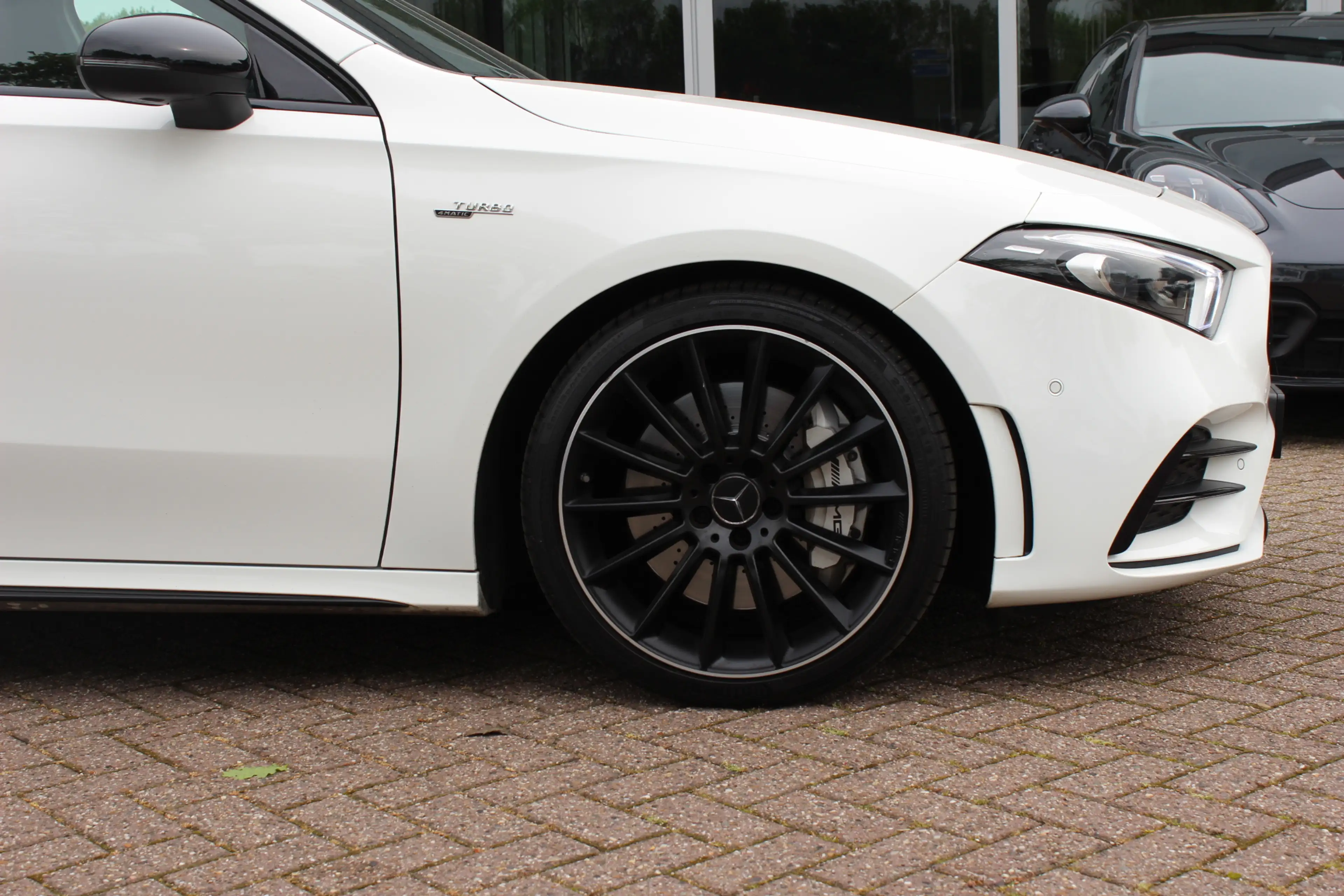 Mercedes-Benz A 35 AMG 4MATIC Premium / Panoramadak / Camera / Burmester — photo 14
