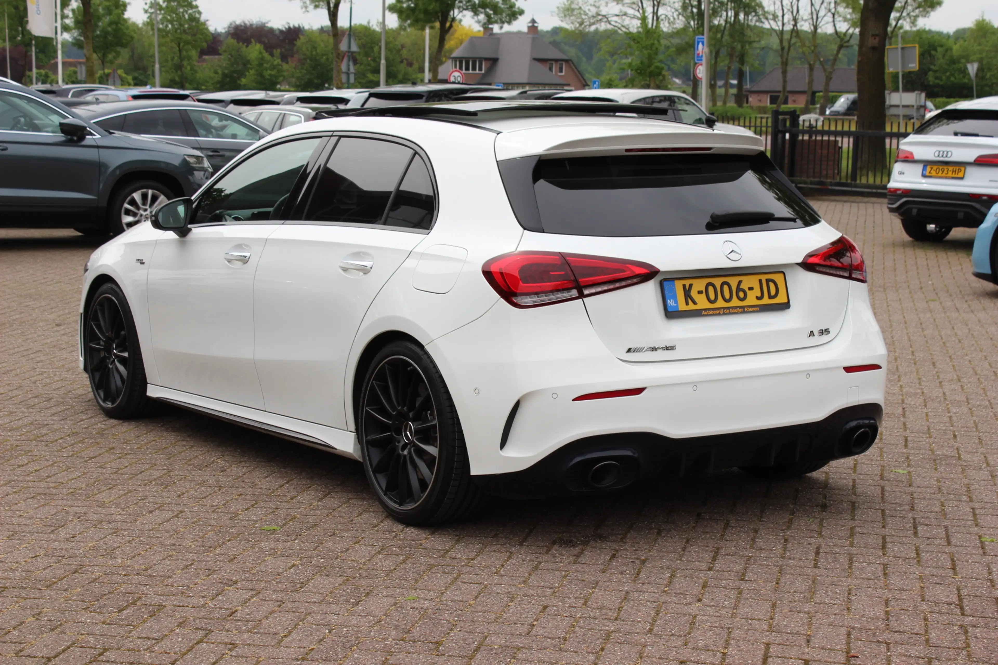 Mercedes-Benz A 35 AMG 4MATIC Premium / Panoramadak / Camera / Burmester — photo 3