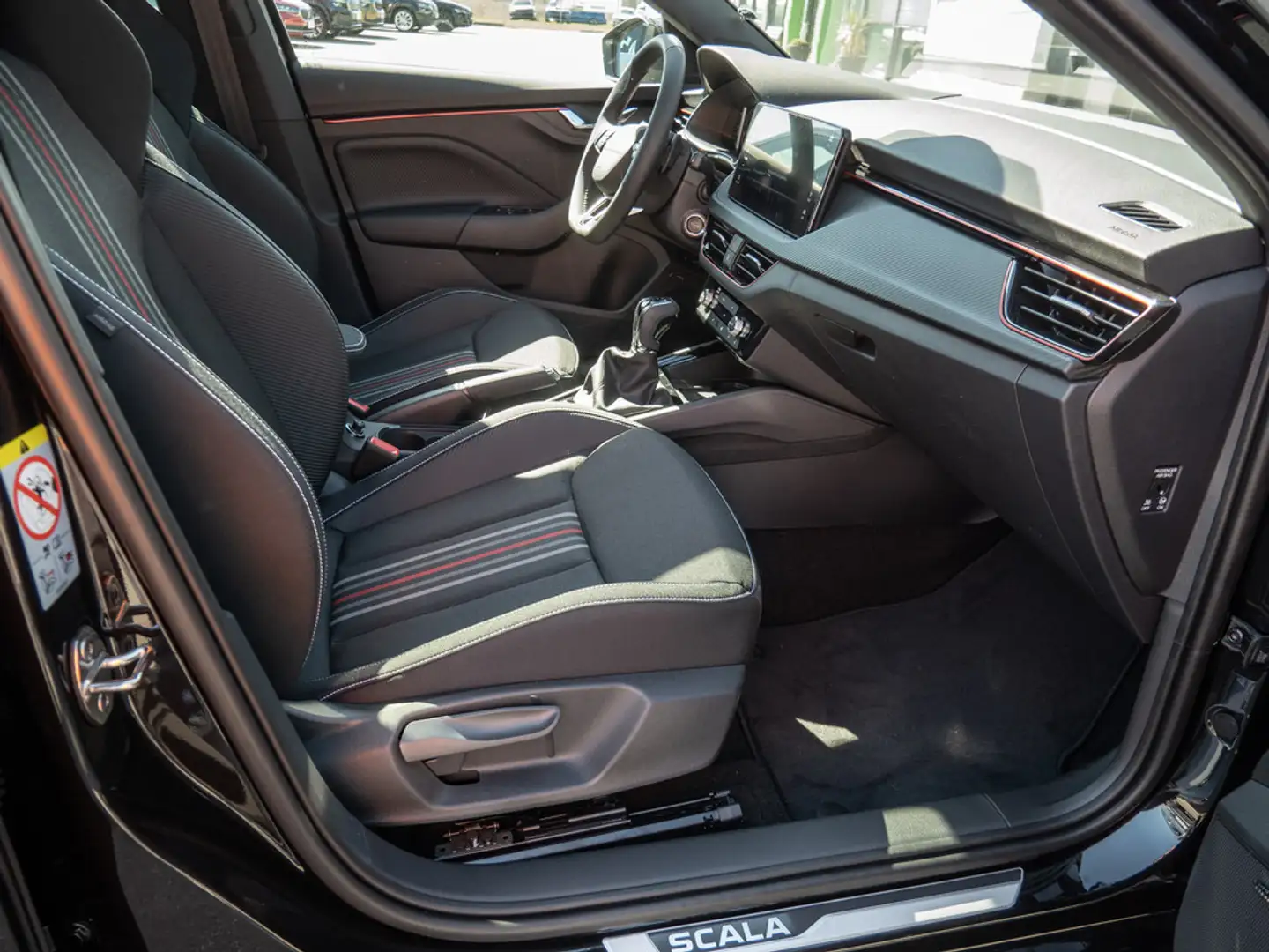 Skoda Scala 1.5 TSI Monte Carlo ACC PANO MATRIX-LED Schwarz - 2
