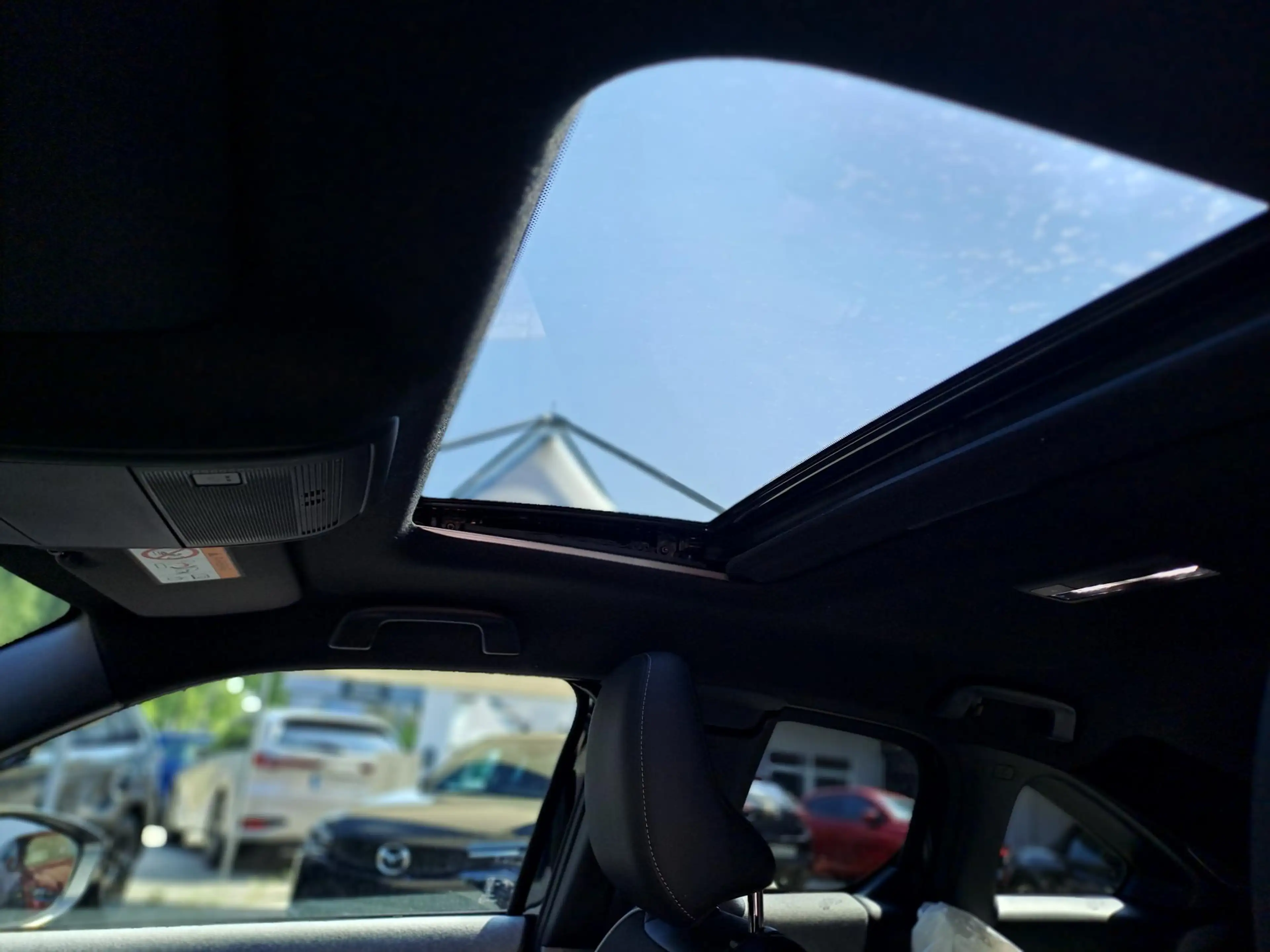 Mazda MX-30 e-SKYACTIV R-EV Mazda MX-30 e-SKYACTIV R-EV MAKOTO — photo 14