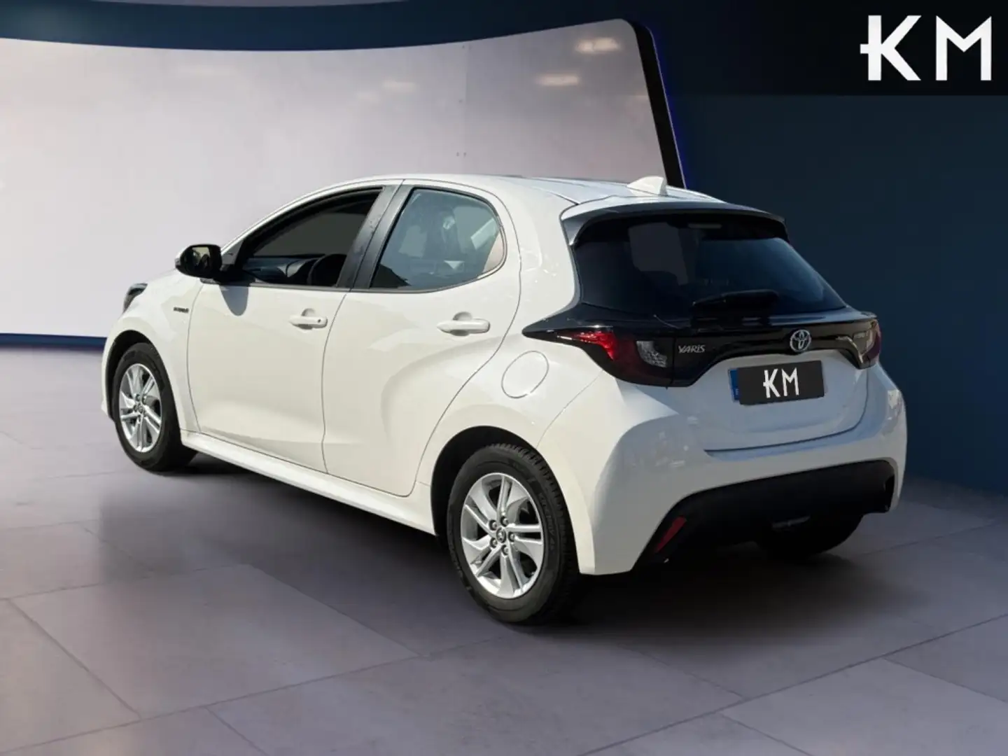 Toyota Yaris 120H 1.5 Business Plus Blanco - 2