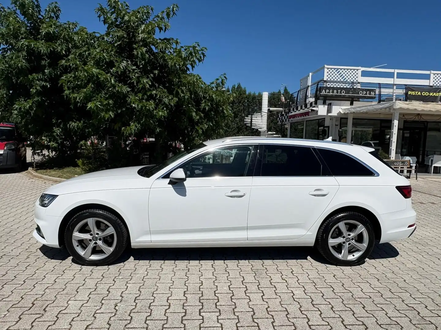 Audi A4 A4 Avant 40 2.0 g-tron Business 170cv s-tronic White - 1