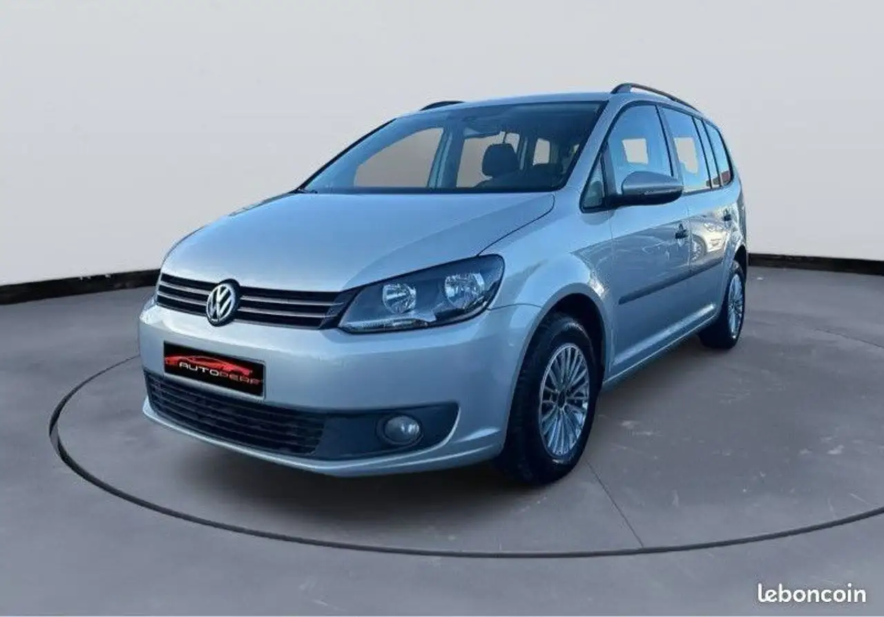 Volkswagen Touran (2) 1.6 TDI 105 DSG7 Trendline Business 