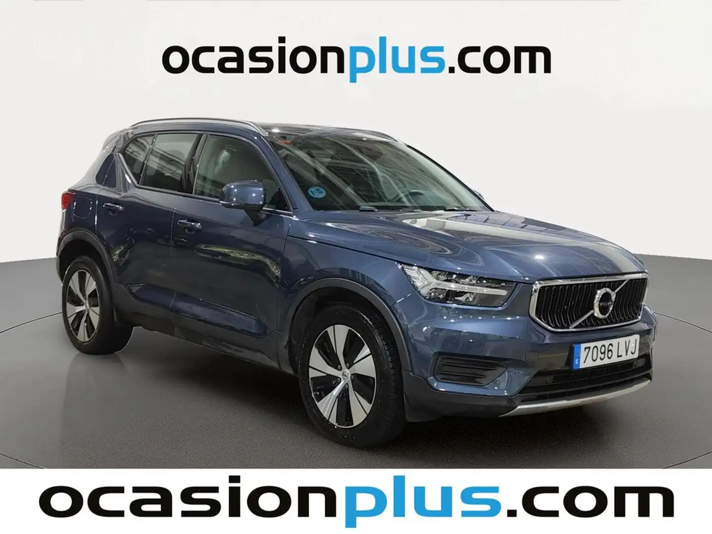 Volvo XC40 T2 Momentum Pro Aut. Azul - 2