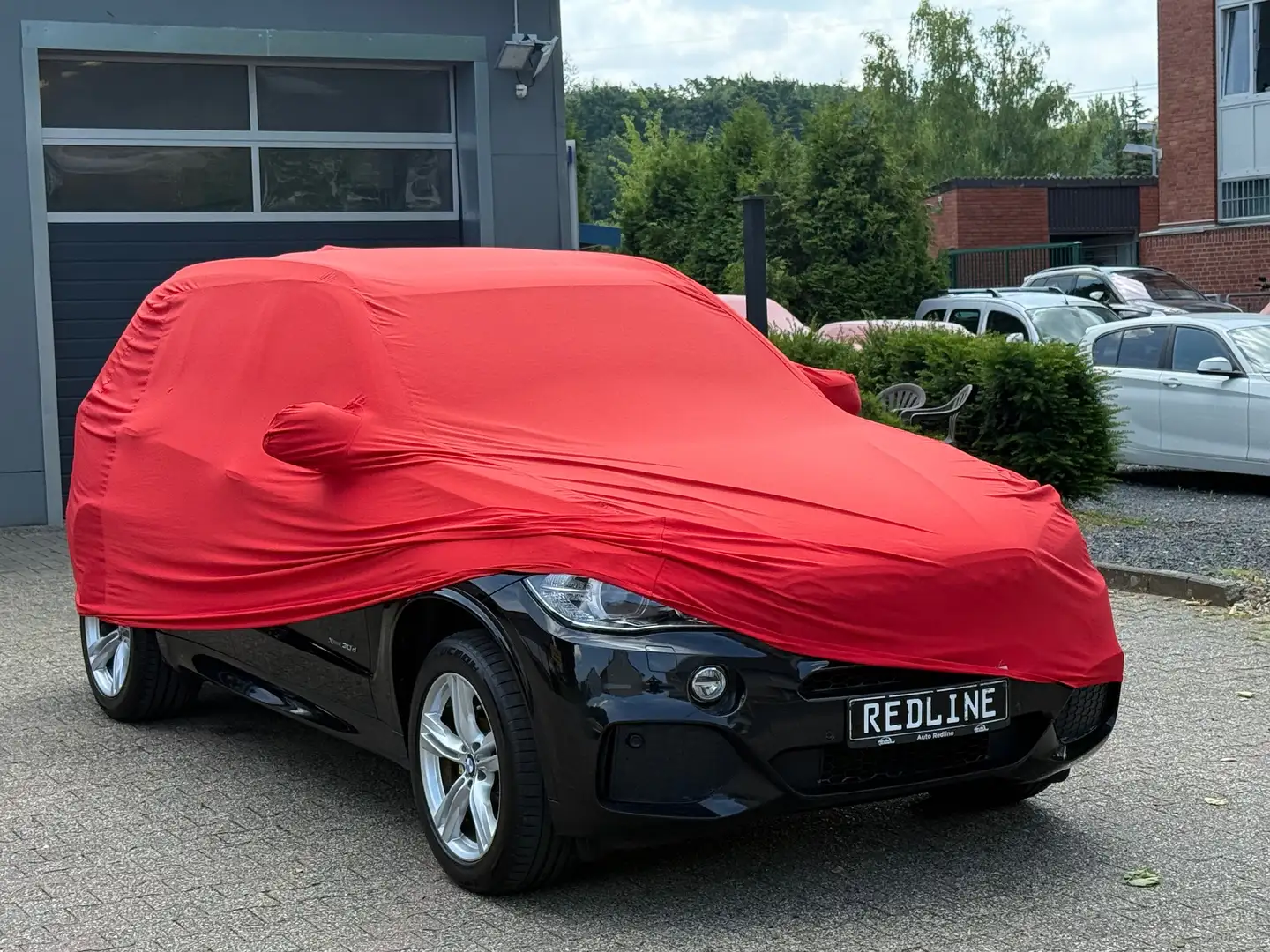 BMW X5 xDrive 30 d /// M-Sport Paket /// 1 Hand /// Schwarz - 1