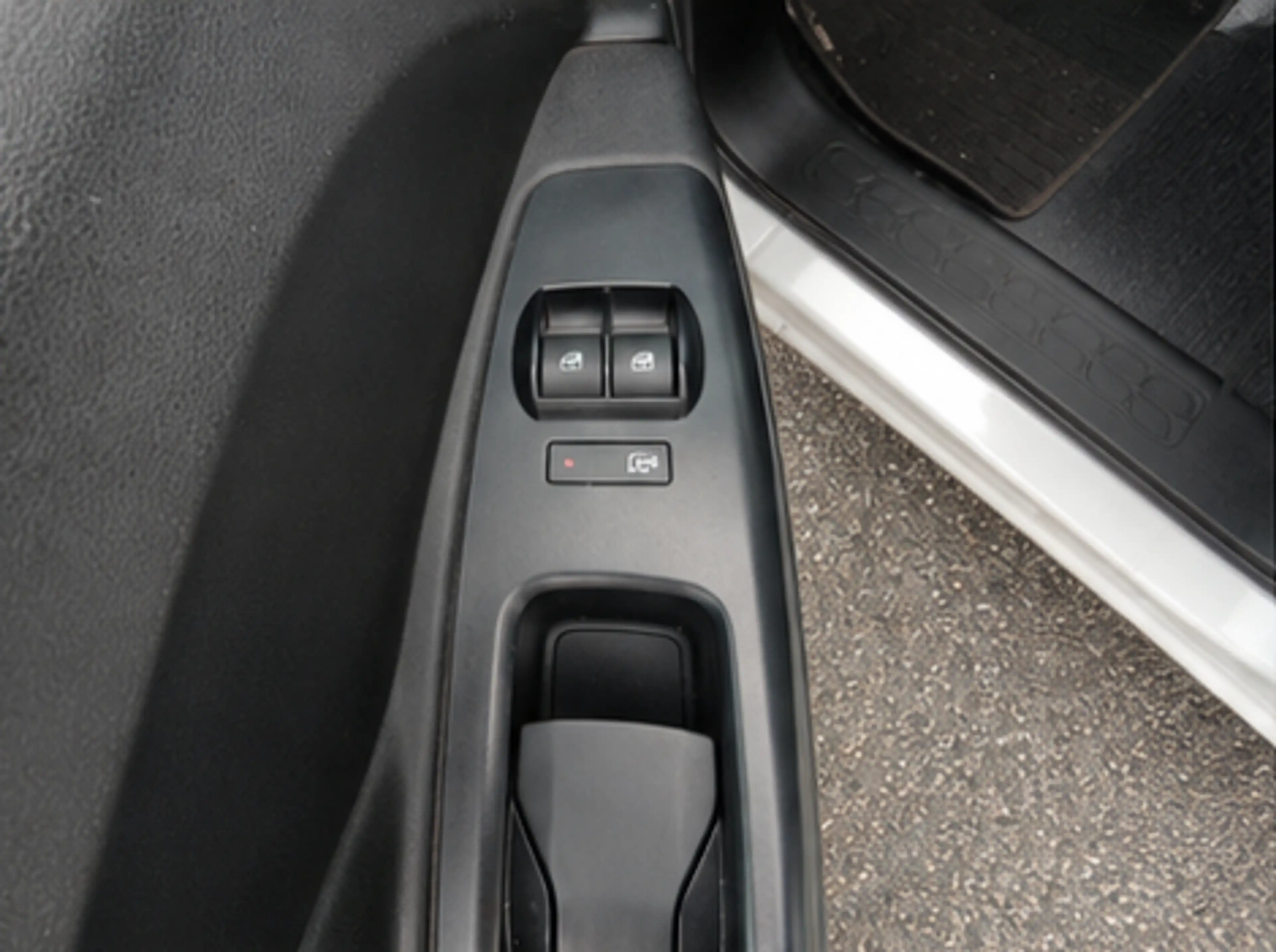 Fiat Doblo 1.3L SX Kasten — photo 11