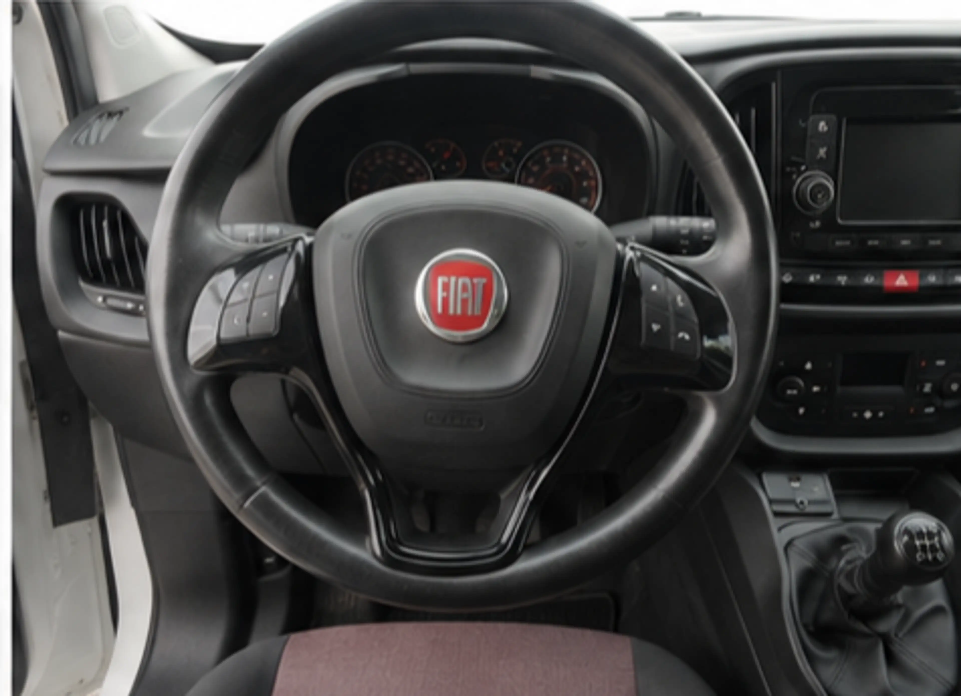Fiat Doblo 1.3L SX Kasten — photo 10