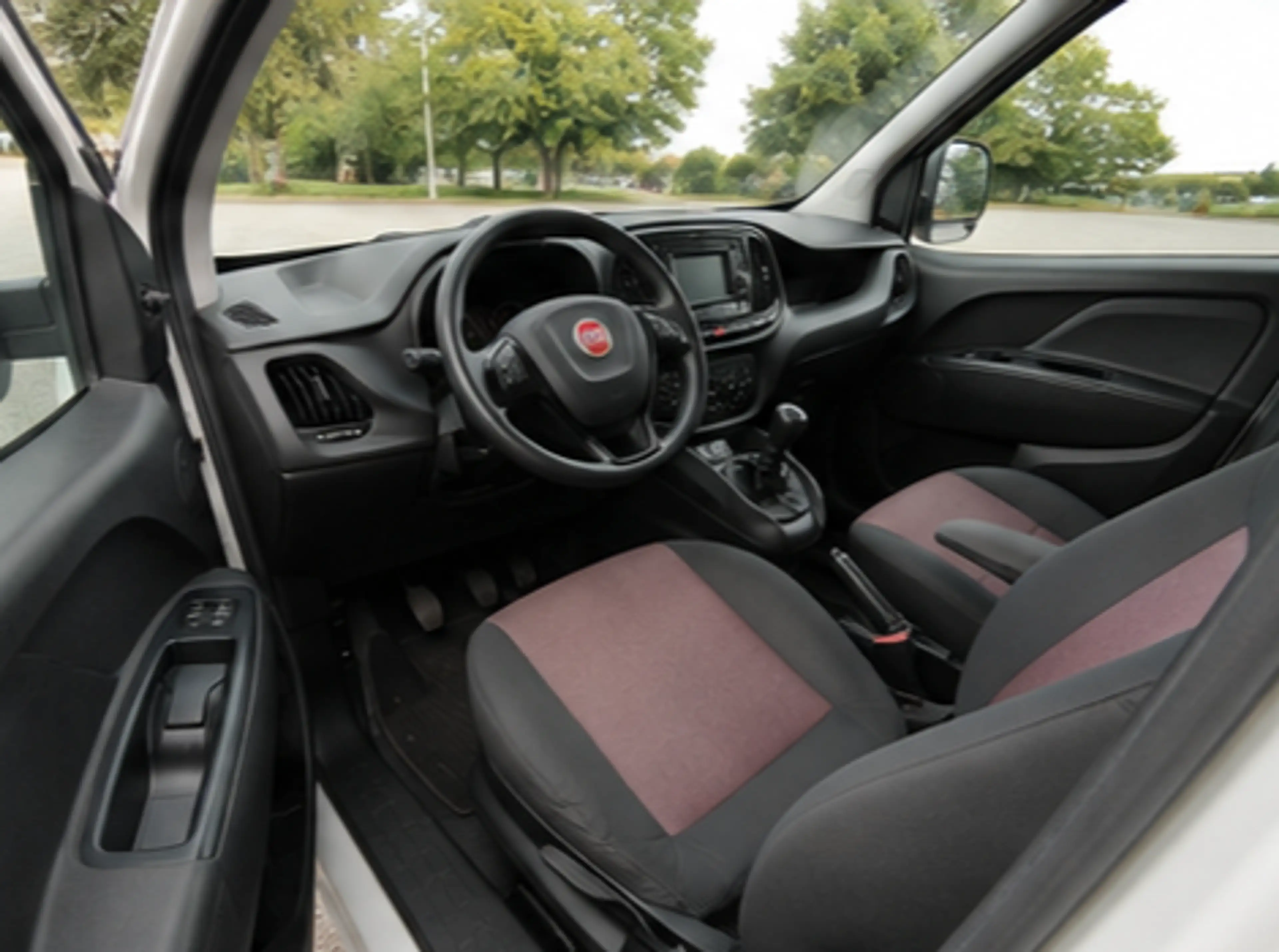 Fiat Doblo 1.3L SX Kasten — photo 7